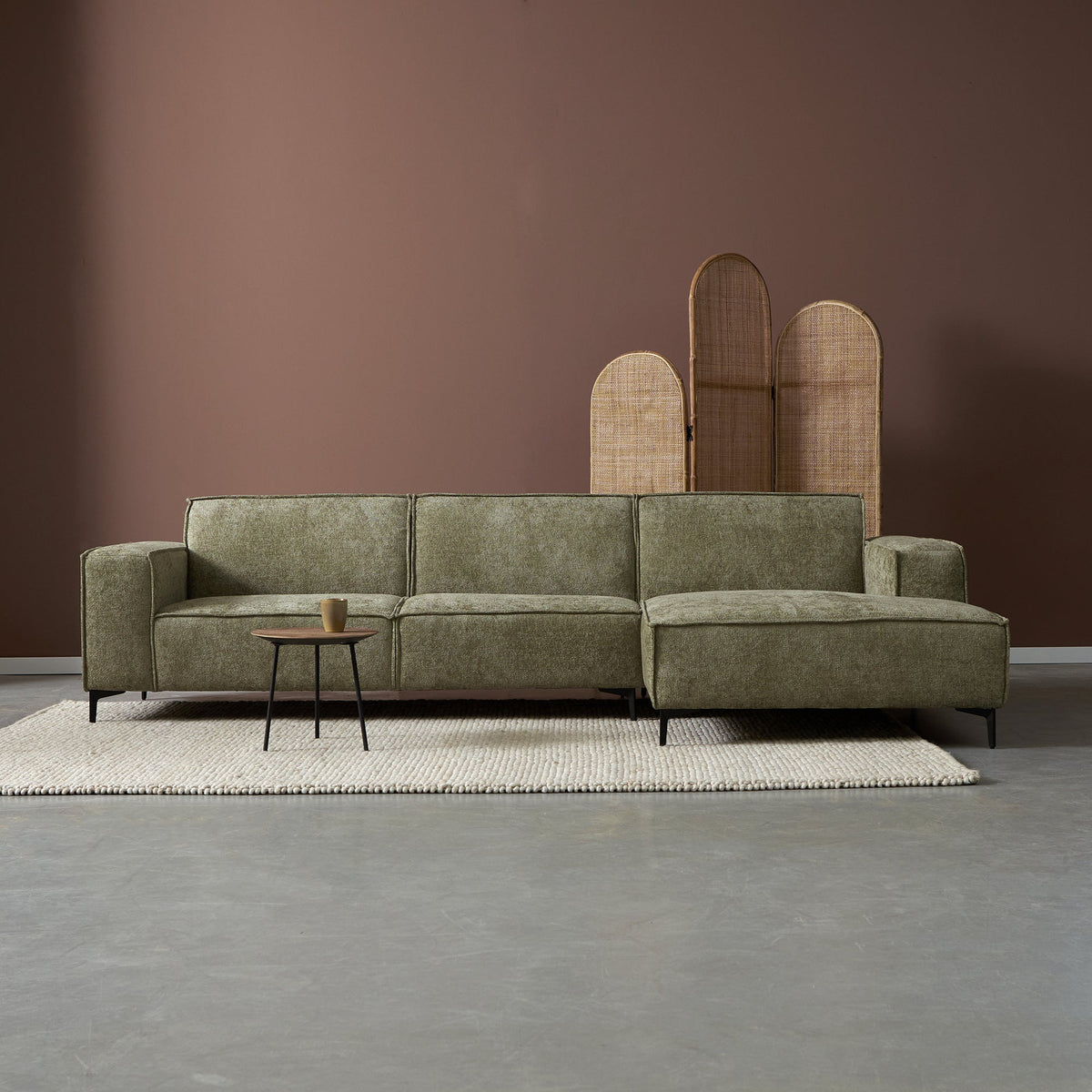 River bank met chaise longue rechts van Pepp Interiors