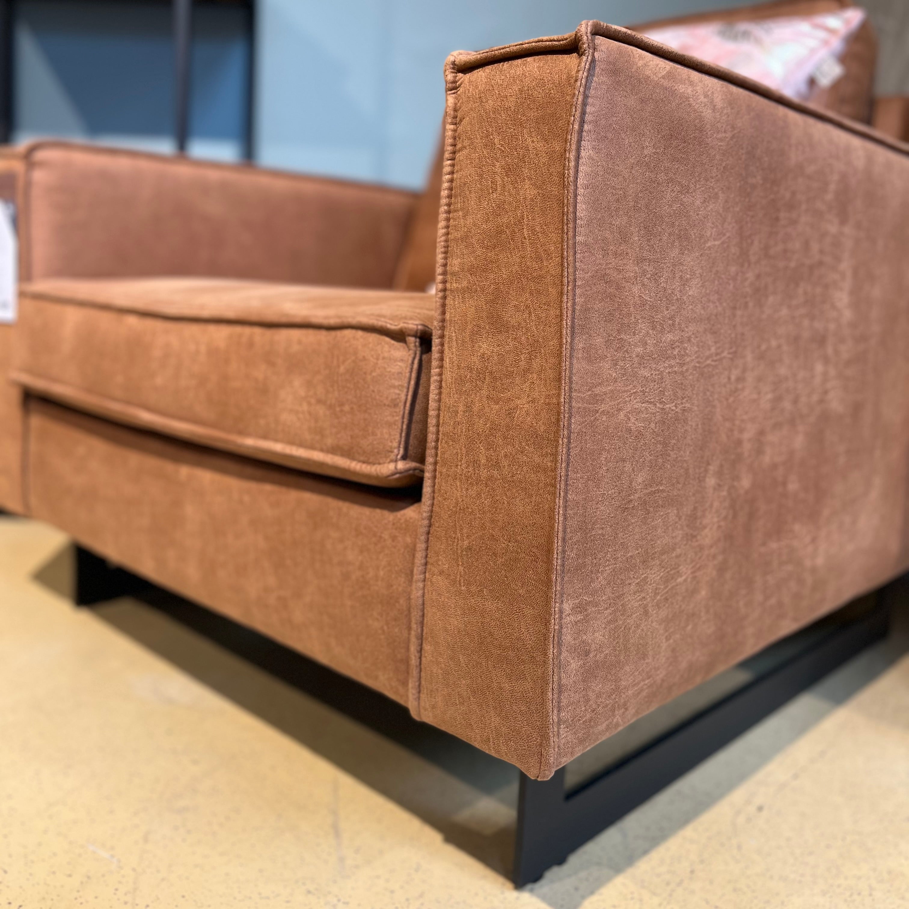 Loveseat Jane - Cognac