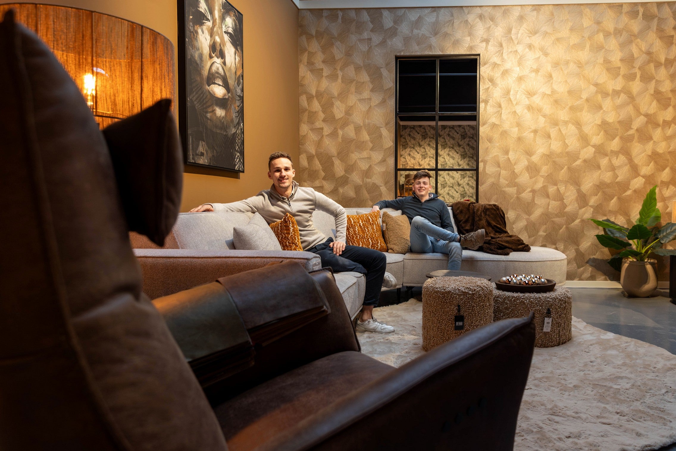 De Friese Meubeljongens