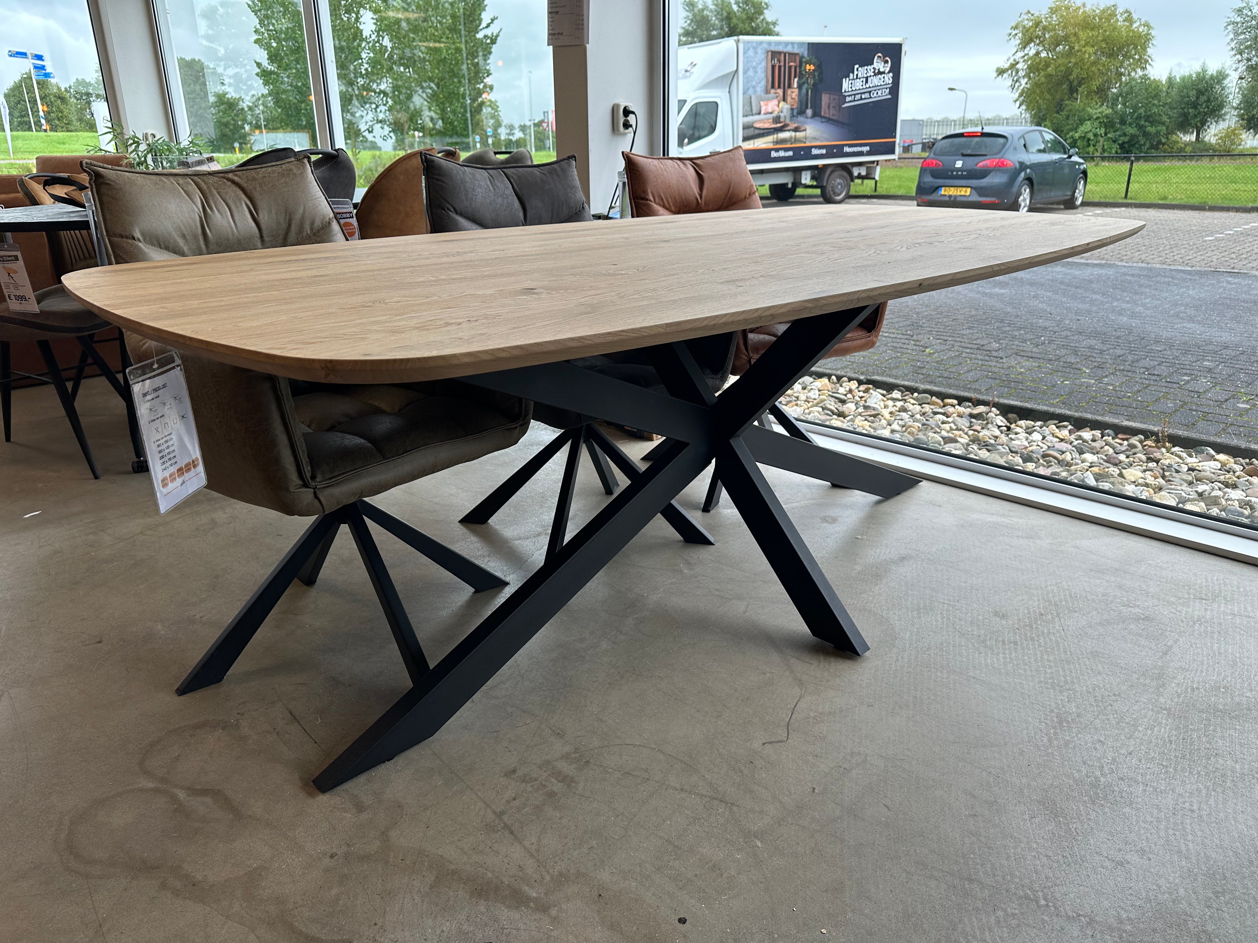 Eettafel Madero I Deens Ovaal