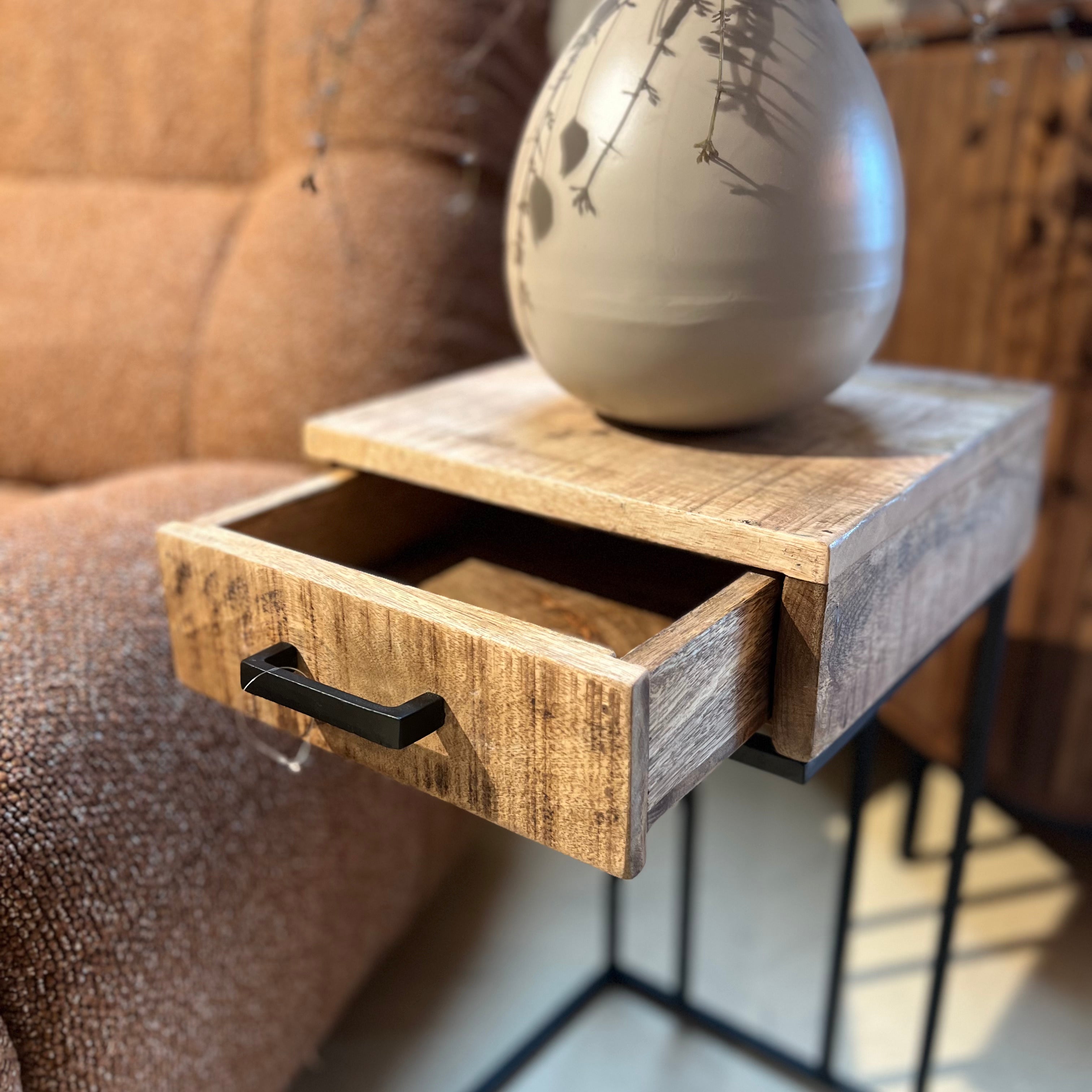 Bijzettafel met lade - Mangohout - Afgeprijsd