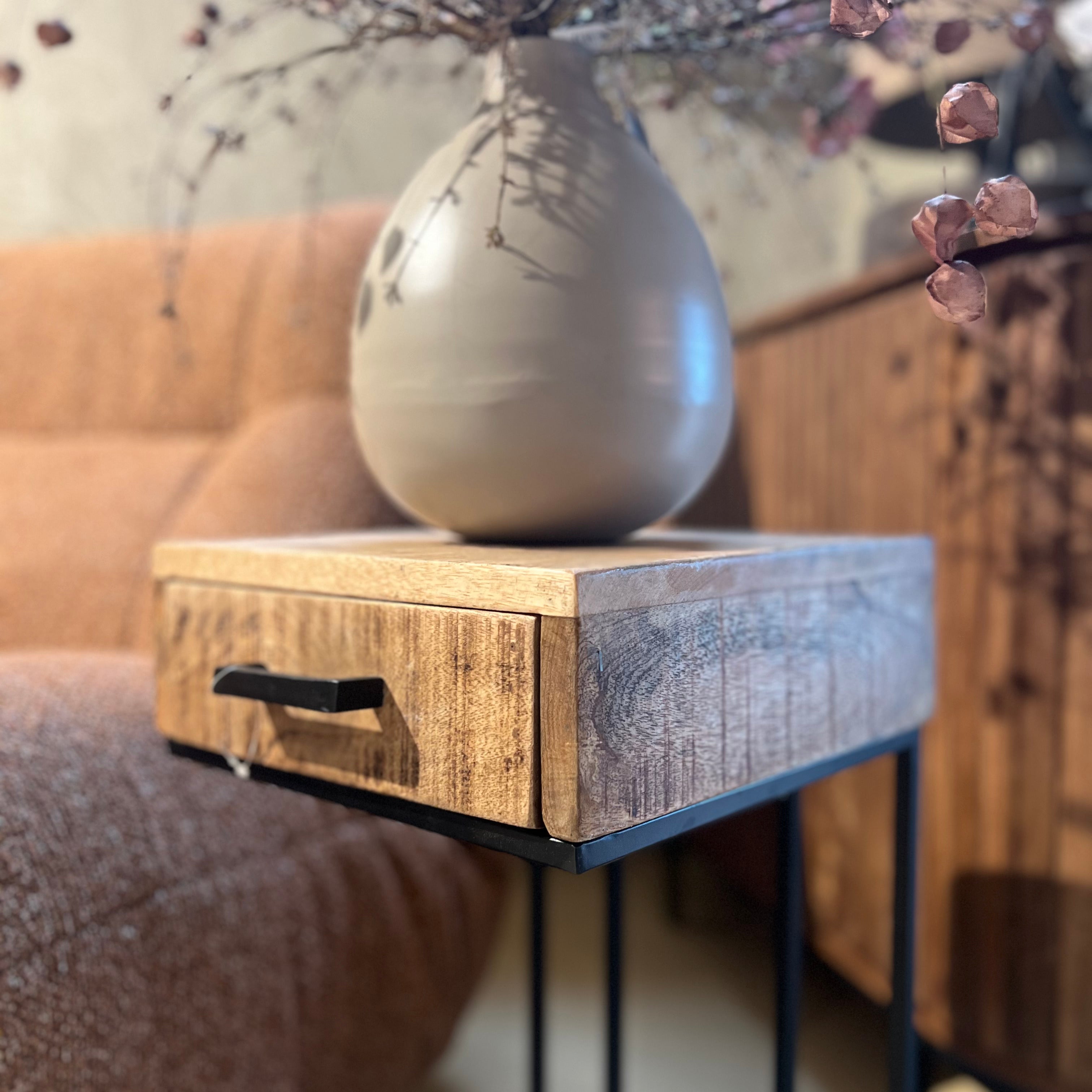 Bijzettafel met lade - Mangohout - Afgeprijsd