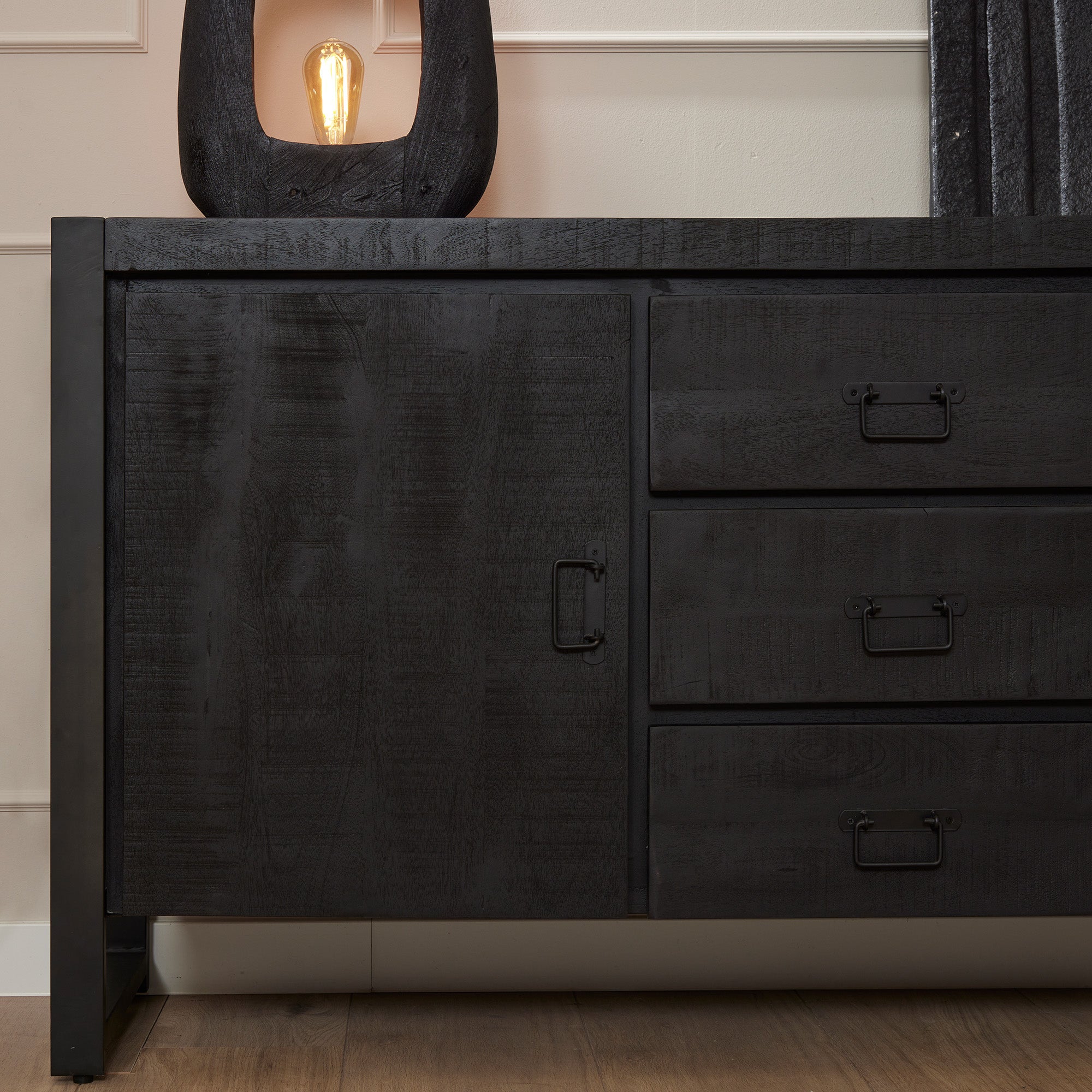 Dressoir Kira Black I 135 cm
