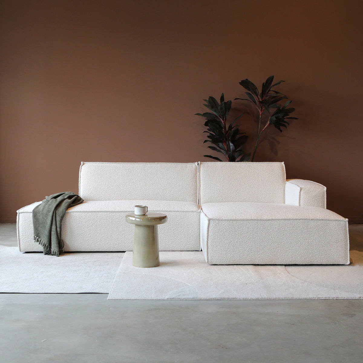 Enzo hoekbank met chaise longue rechts van Pepp Interiors