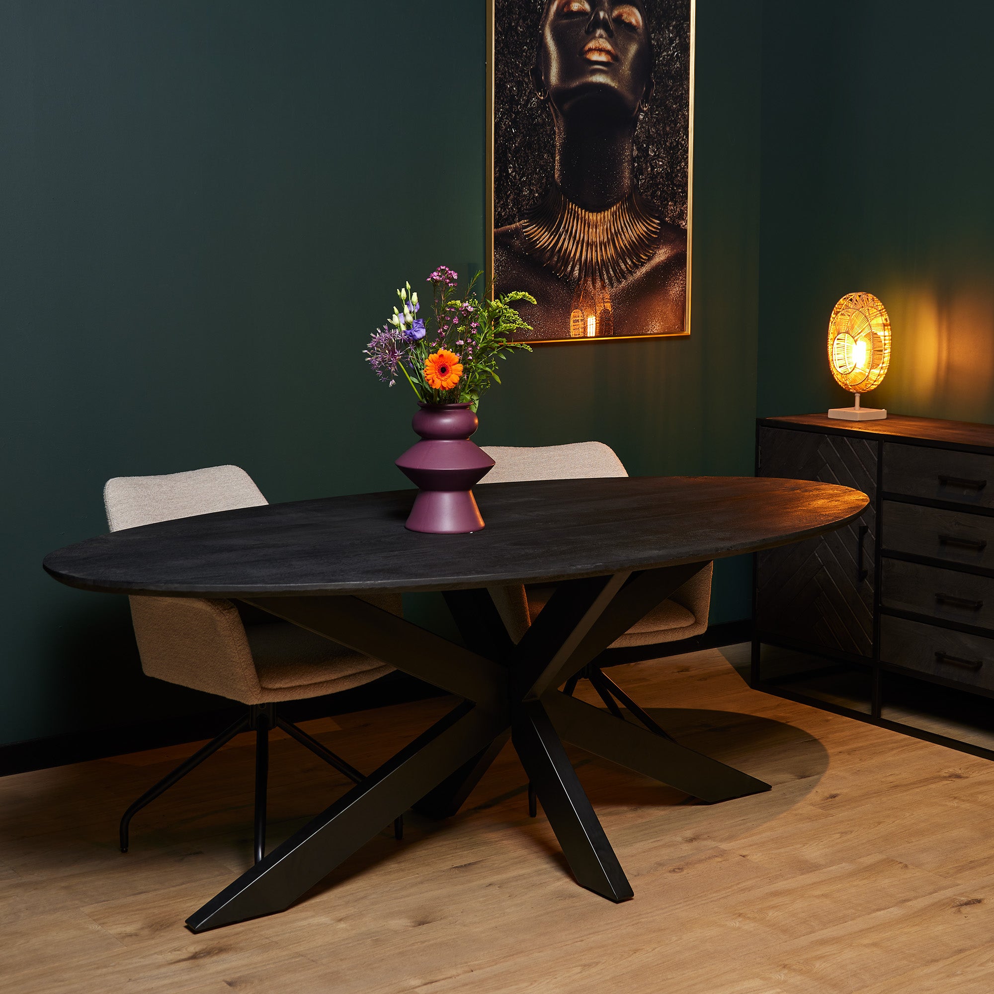 Ovale eettafel New York Zwart Mangohout 160 cm
