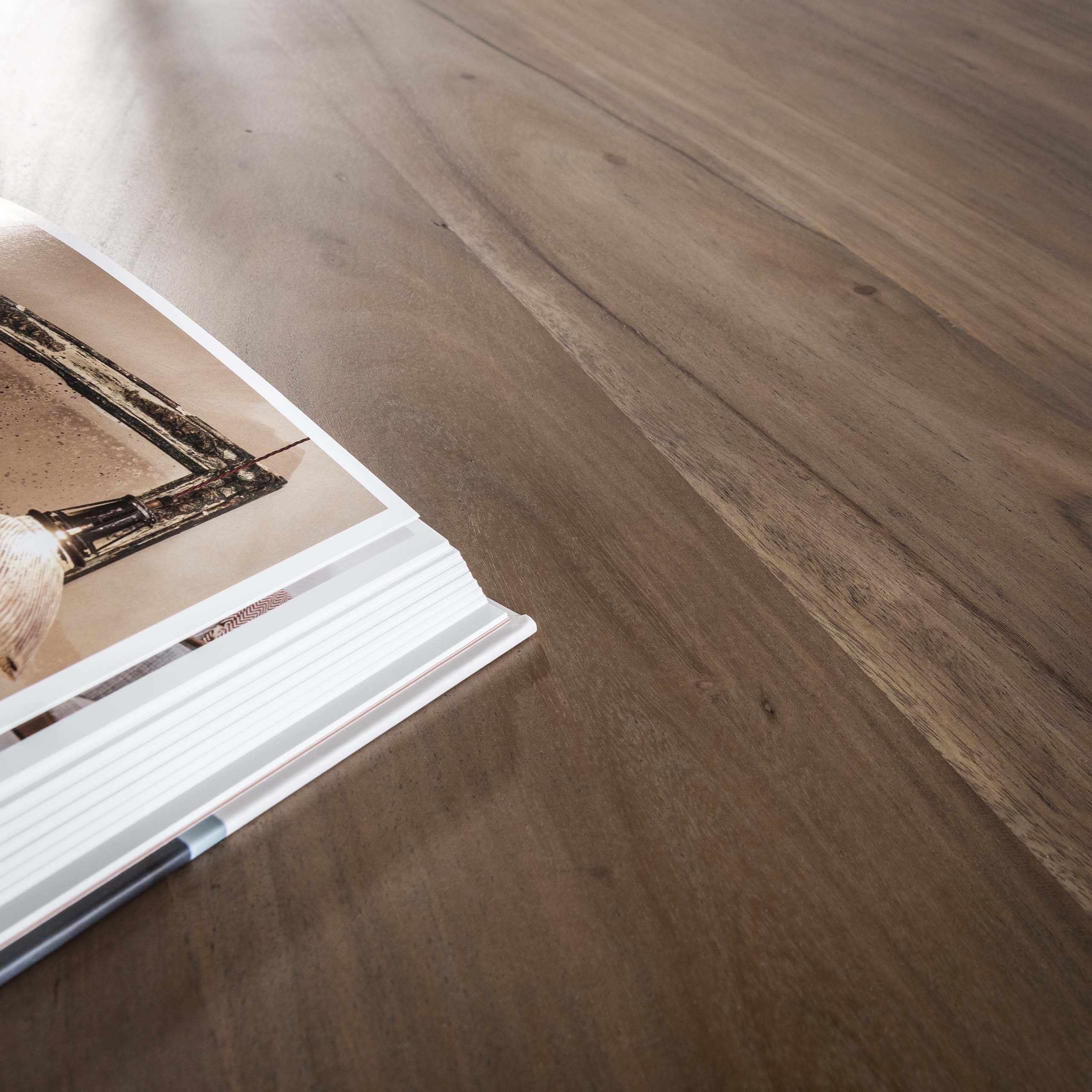 Eetkamertafel Sculpture Massief Acacia Drift Brown