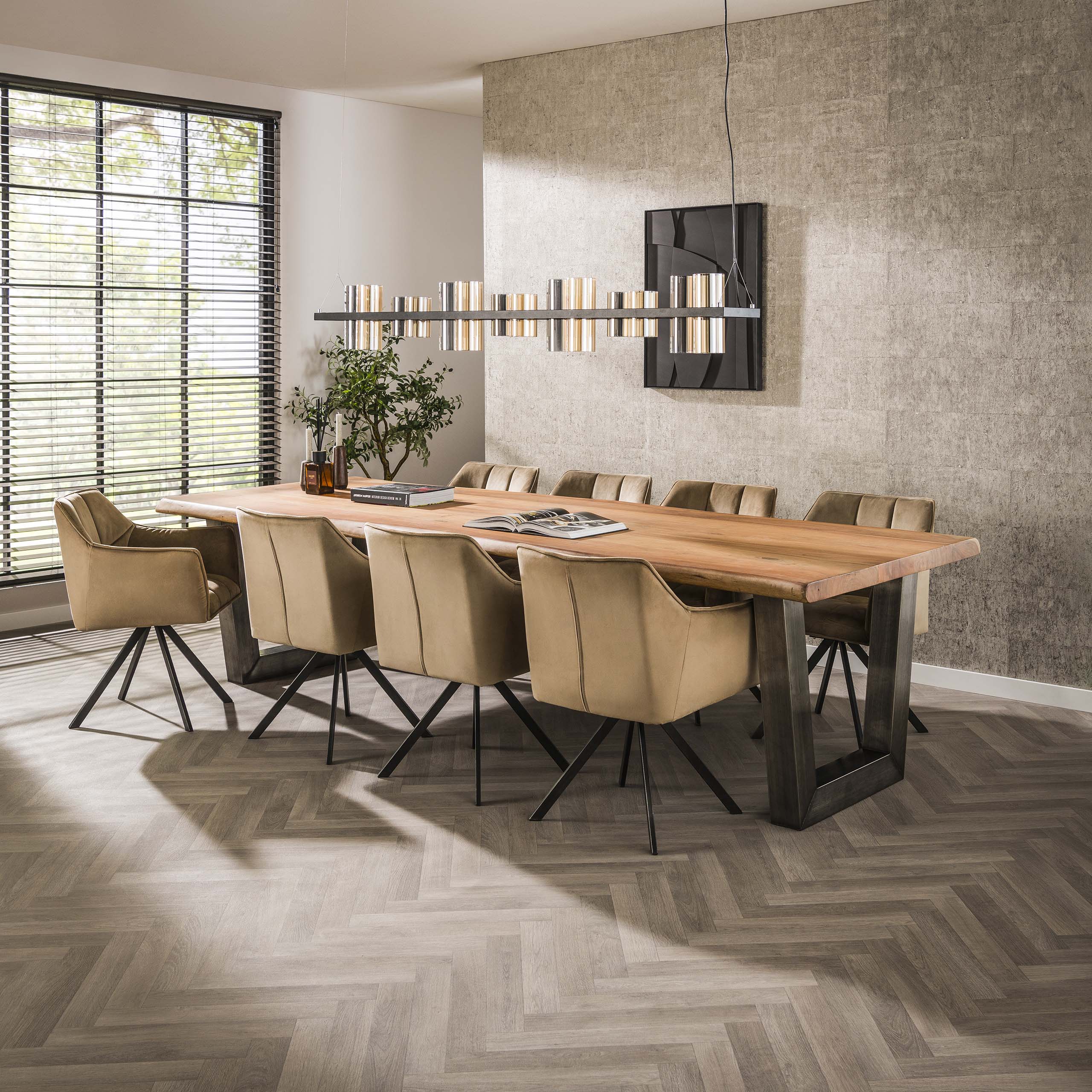 Eetkamertafel 300Cm Stam In 60Mm Dik Massief Acacia Met Trapezium Vormig Frame In 10X10Cm Zwart Geschuurd Rvs Massief Acacia Naturel