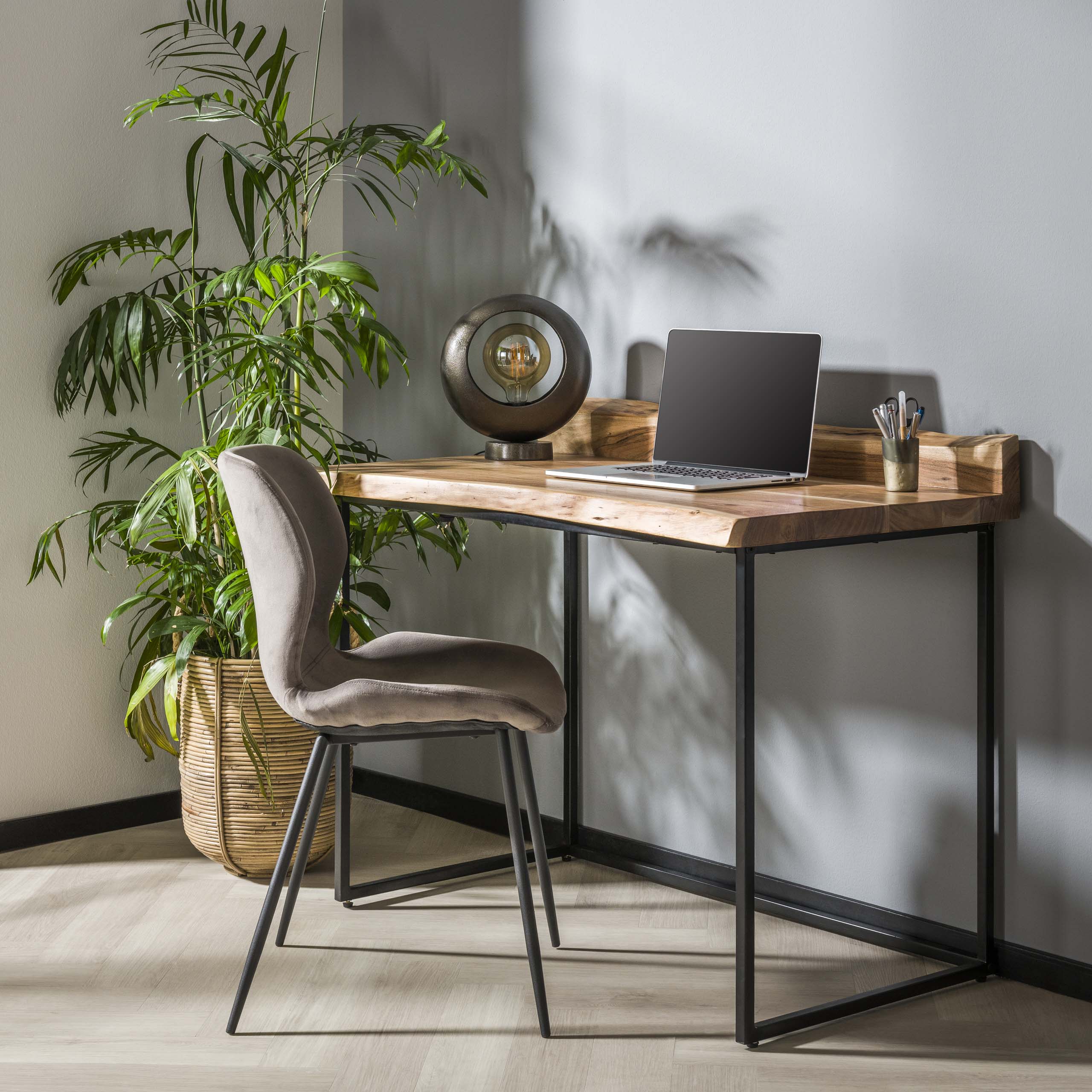 Bureau Live Edge 110x60cm / Massief acacia