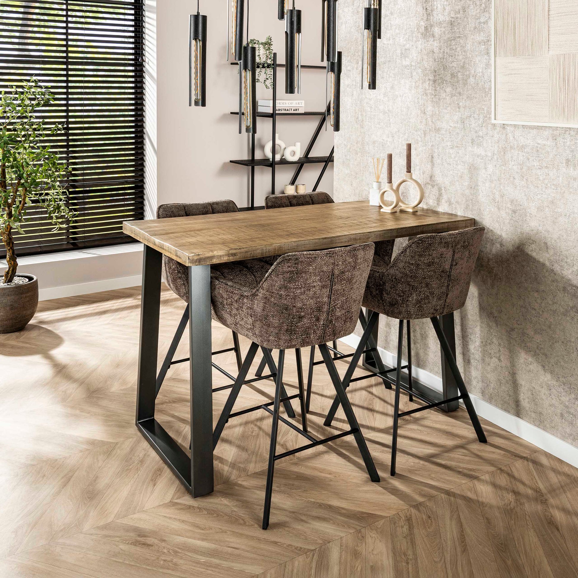 Bartafel Massief trapeziumvorm 135cm / Massief mango antiek