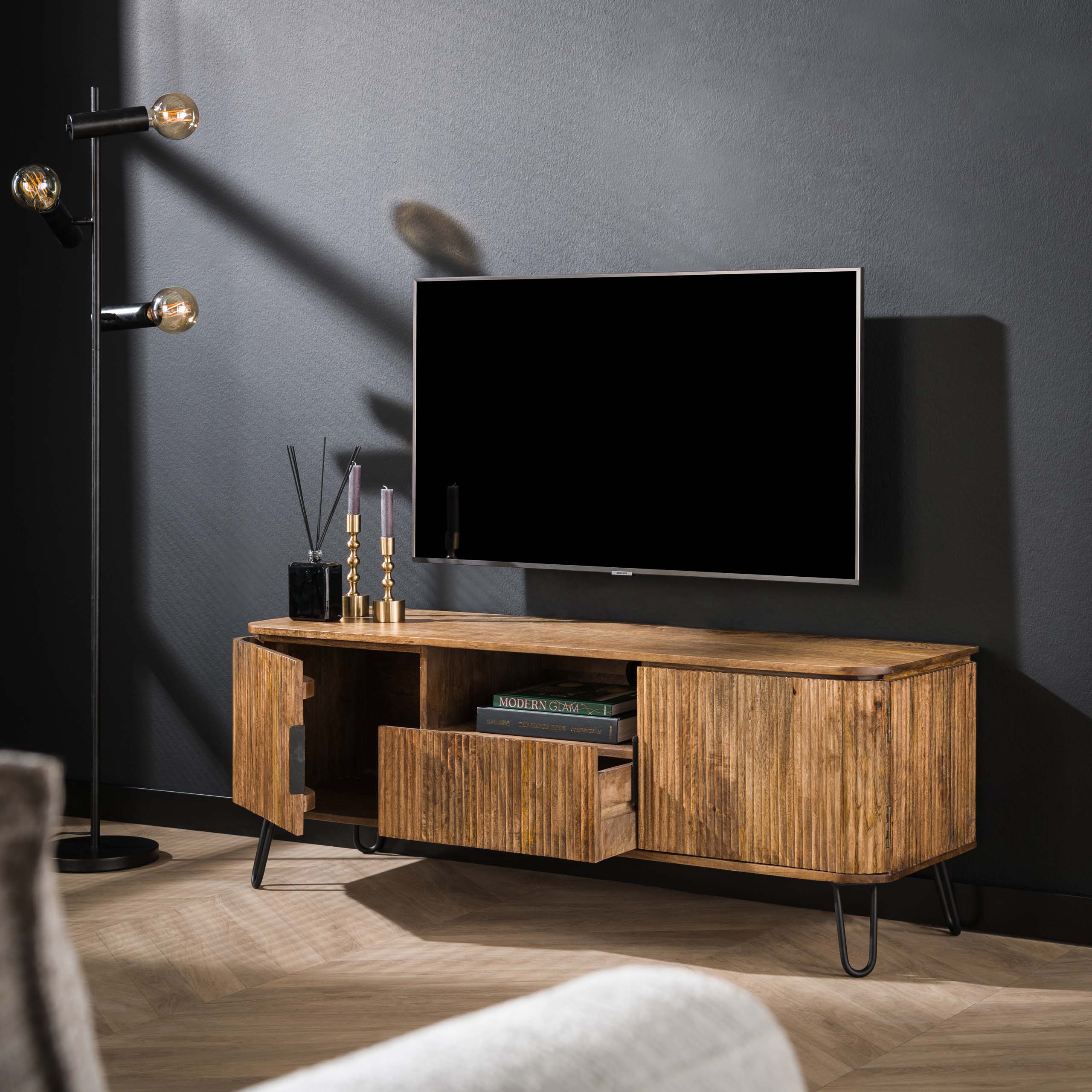 Tv Meubel Wave 1 Lade 2 Deuren Massief Mango Zand