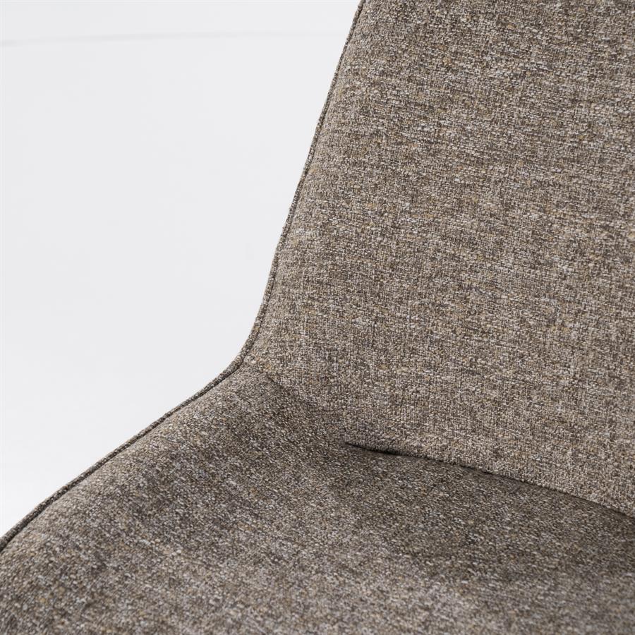 Stoel Base 53x63,5x83,5 – bruin | By Boo