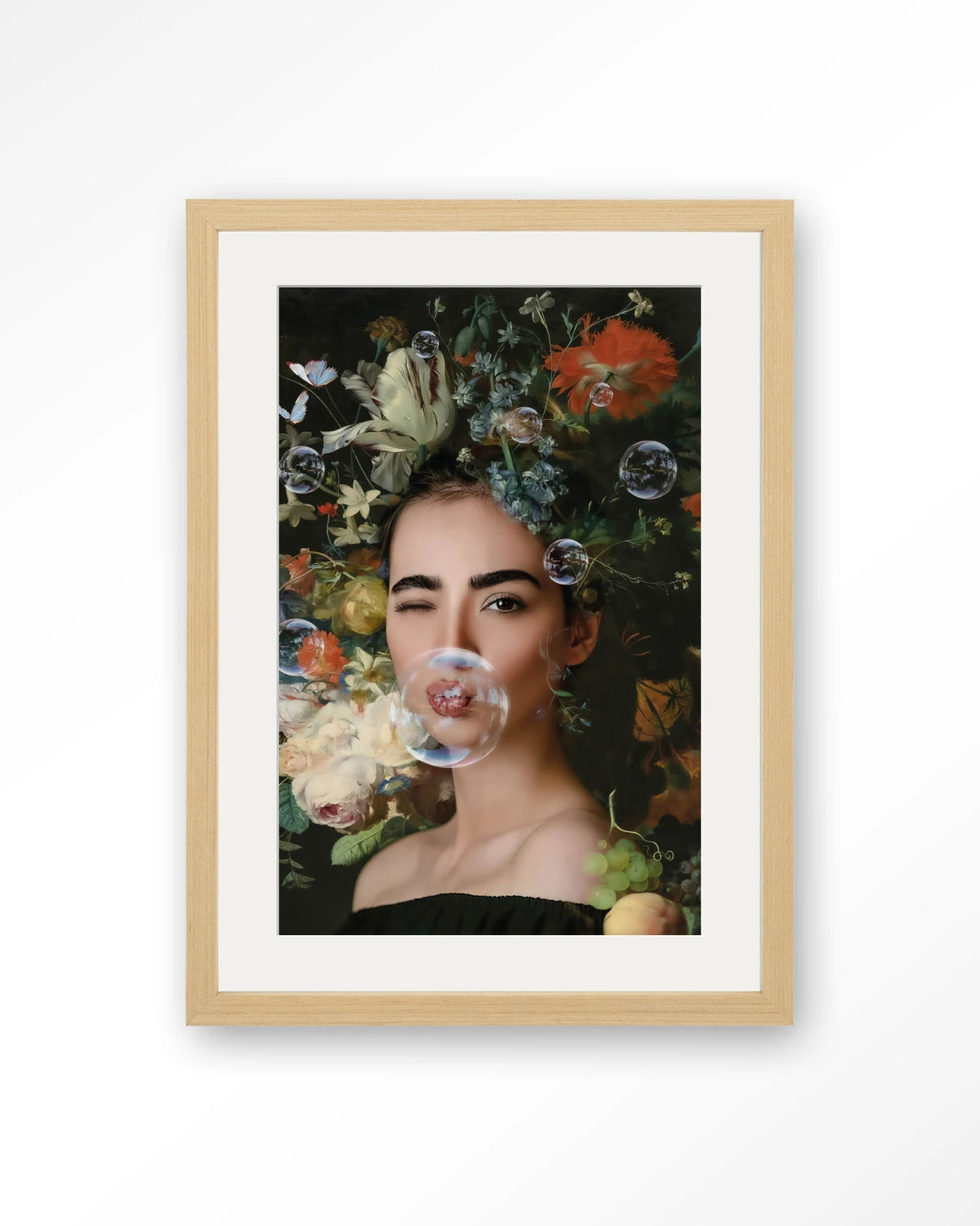 Gifts Of Nature – vrouw met bloemen en zeepbellen – Art print – Hout naturel + passe-partout
