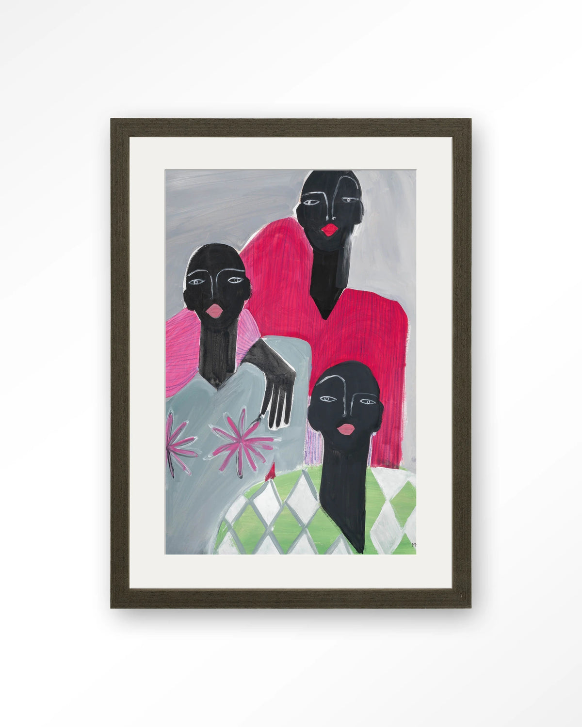 We Are Family – drie vrouwen in roze en grijs – Art print – Hout donkerbruin + passe-partout