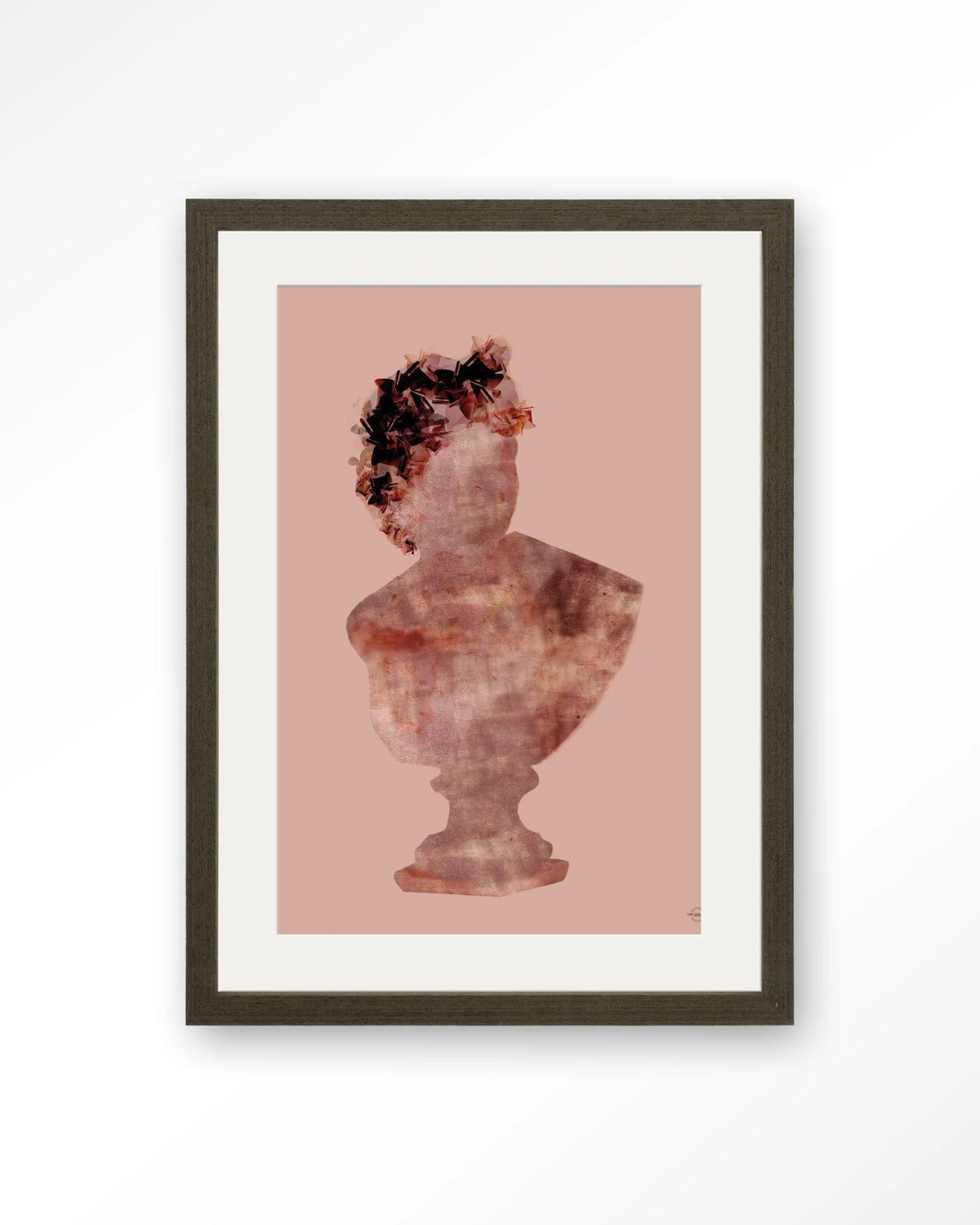 Eroded Roman Sculpture – romeinse buste op roze achtergrond – Art print – Hout donkerbruin + passe-partout
