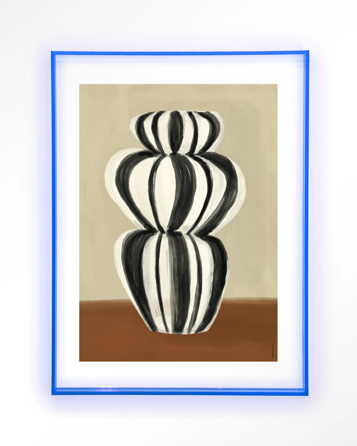 Vivid Vase 03 – zwart-witte gestreepte vaas – Art print – Acryl lichtblauw