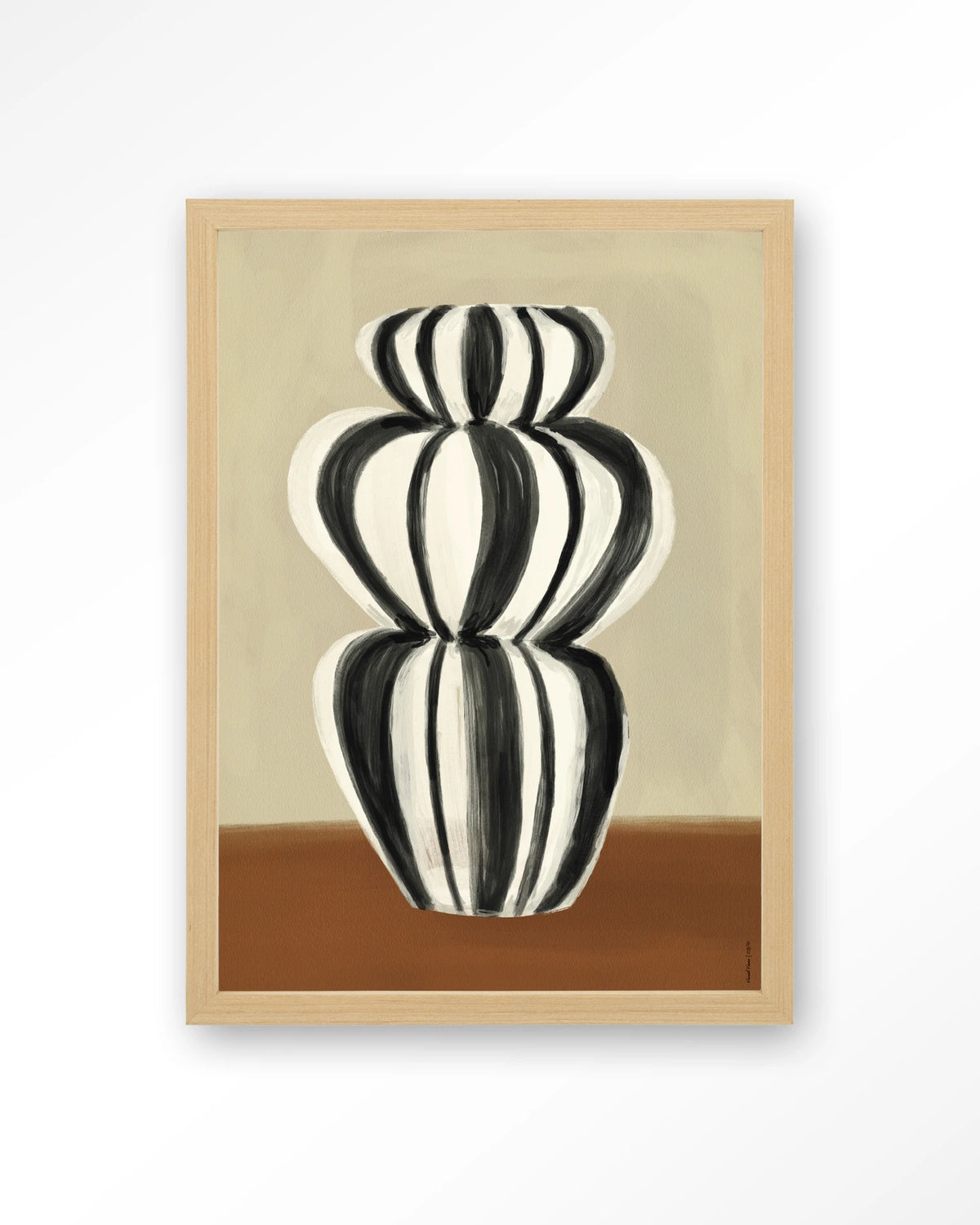 Vivid Vase 03 – zwart-witte gestreepte vaas – Art print – Hout naturel