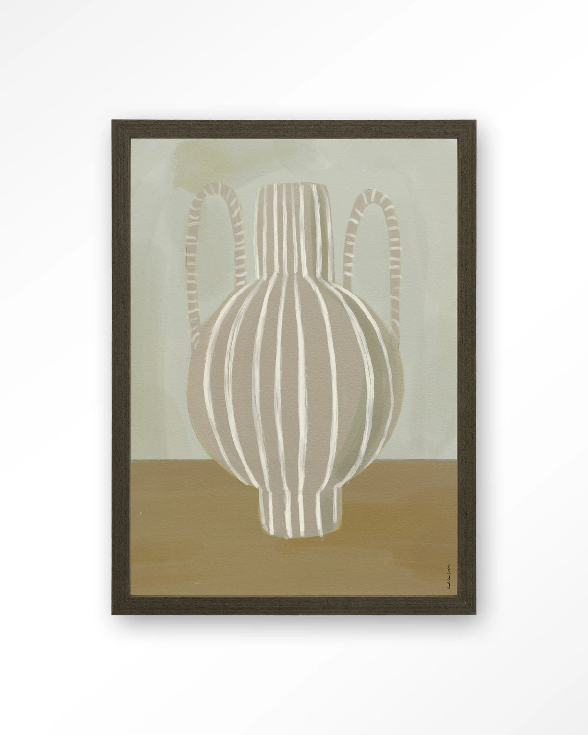 Vivid Vase 04 – gestreepte vaas in groen en beige – Art print – Hout donkerbruin