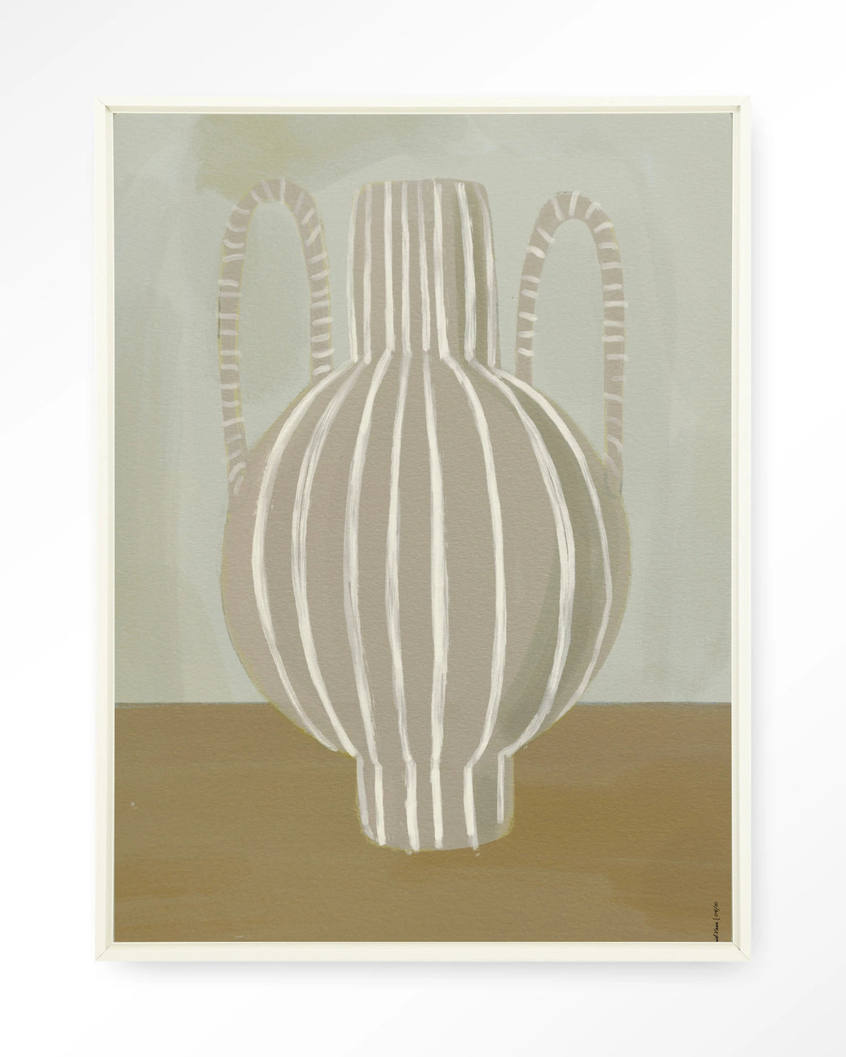 Vivid Vase 04 – gestreepte vaas in groen en beige – Wandkleed – Floating frame – wit