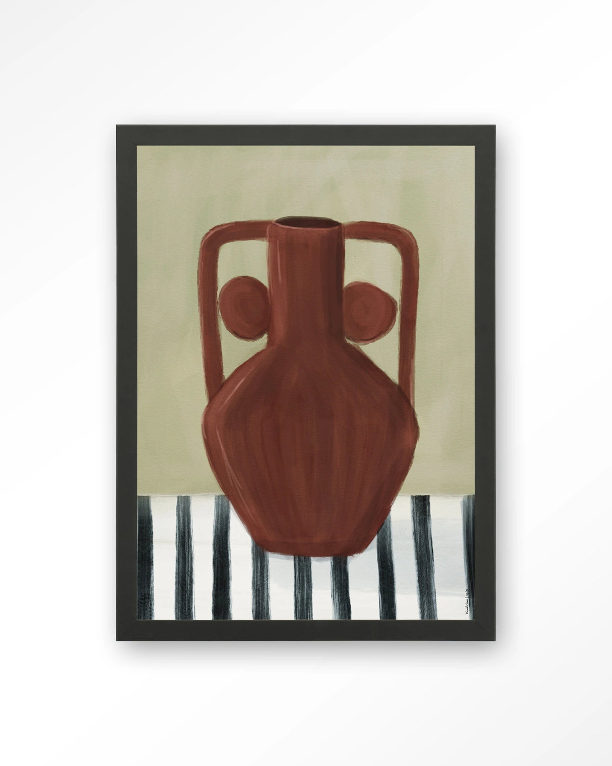 Vivid Vase 10 – rode vaas op gestreepte tafel – Art print – Hout zwart
