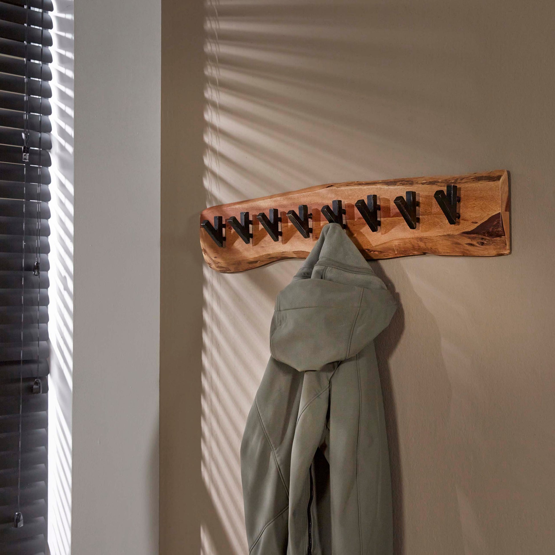 Kapstok Edge 8 haken / Massief acacia