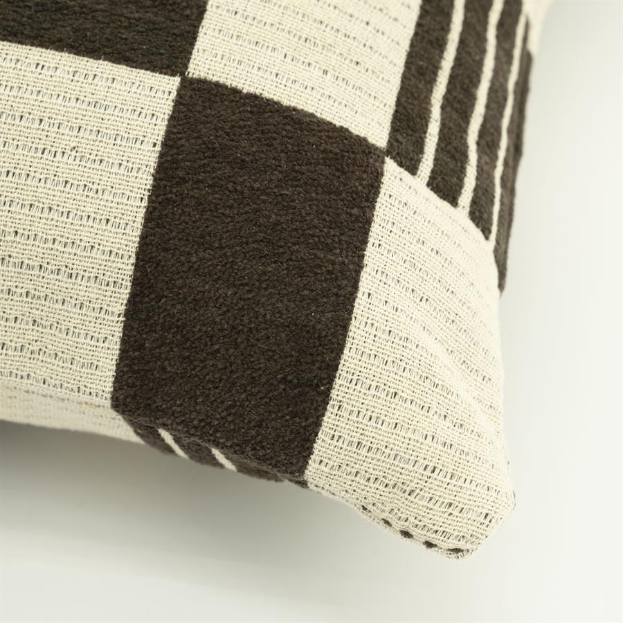 Sierkussen Pillow Twist 45x45 – bruin | By Boo