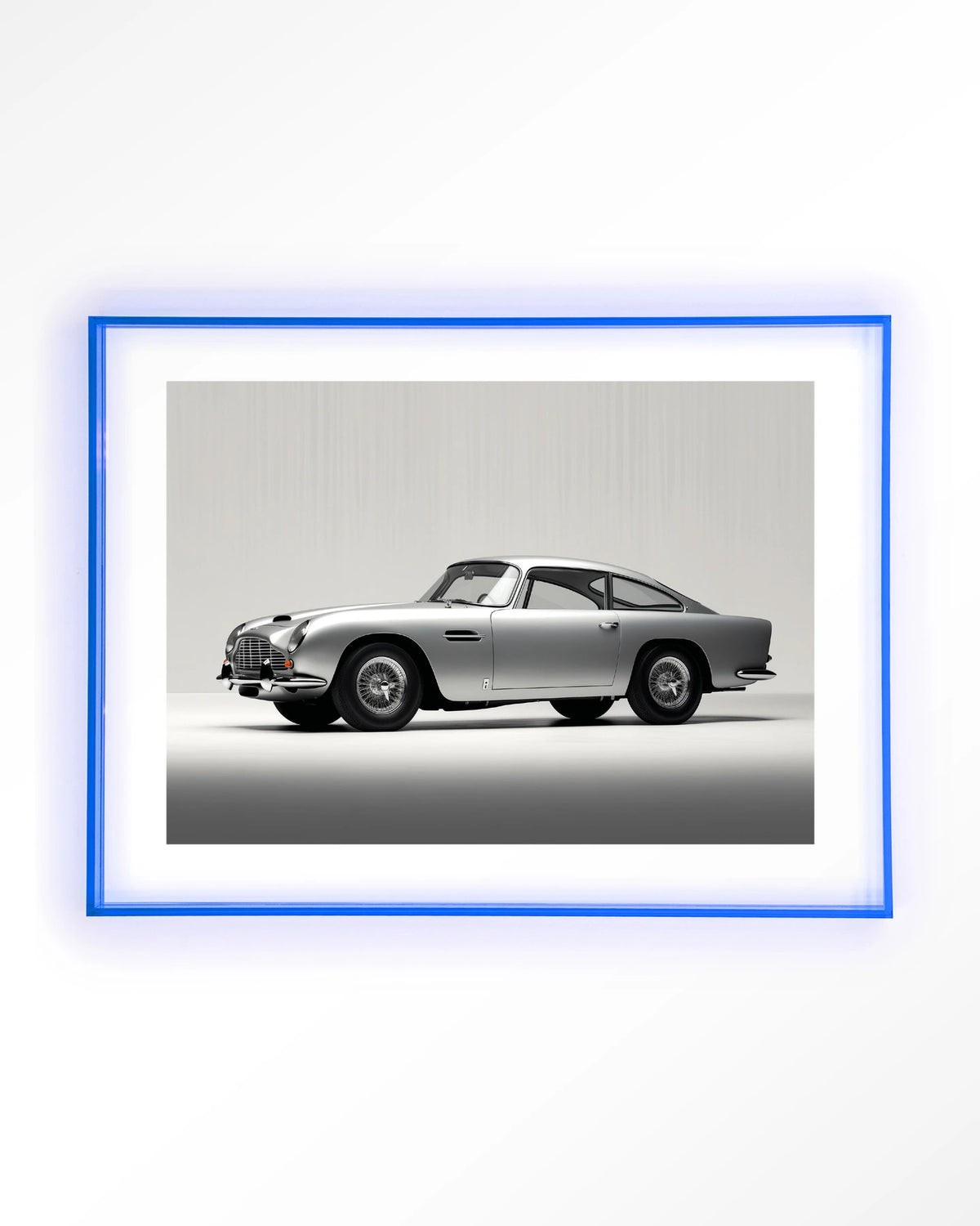 Silver Ride – zilveren klassieke sportwagen – Art print – Acryl lichtblauw