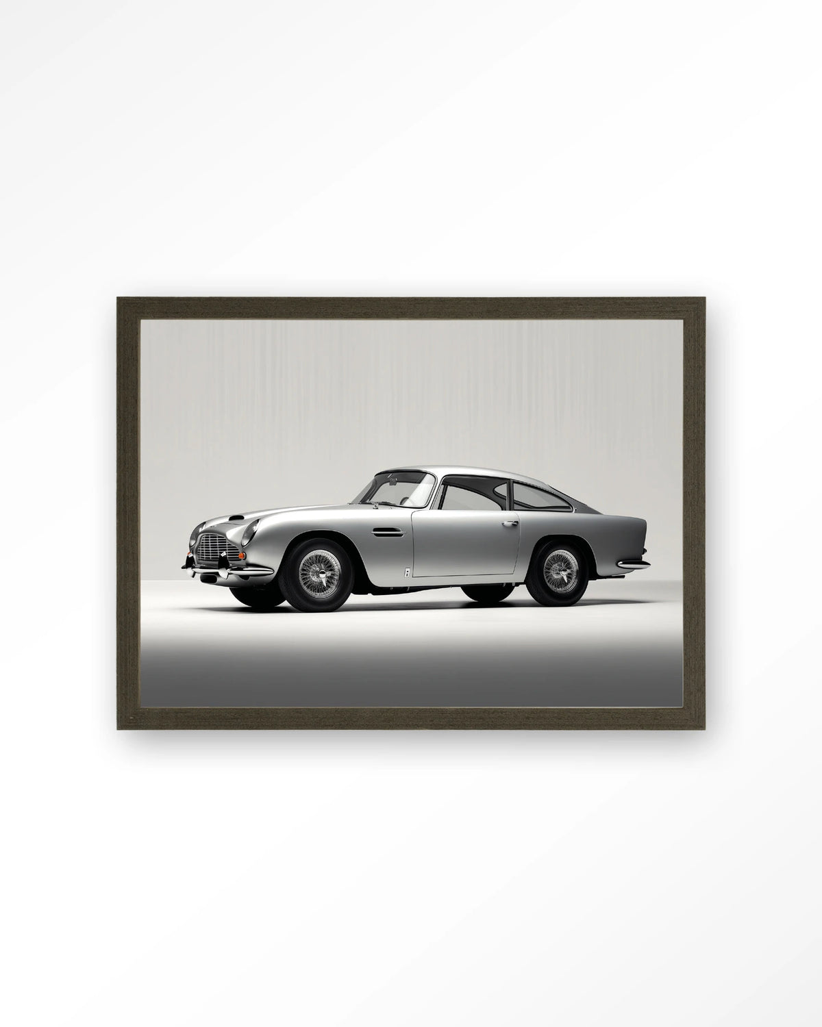 Silver Ride – zilveren klassieke sportwagen – Art print – Hout donkerbruin