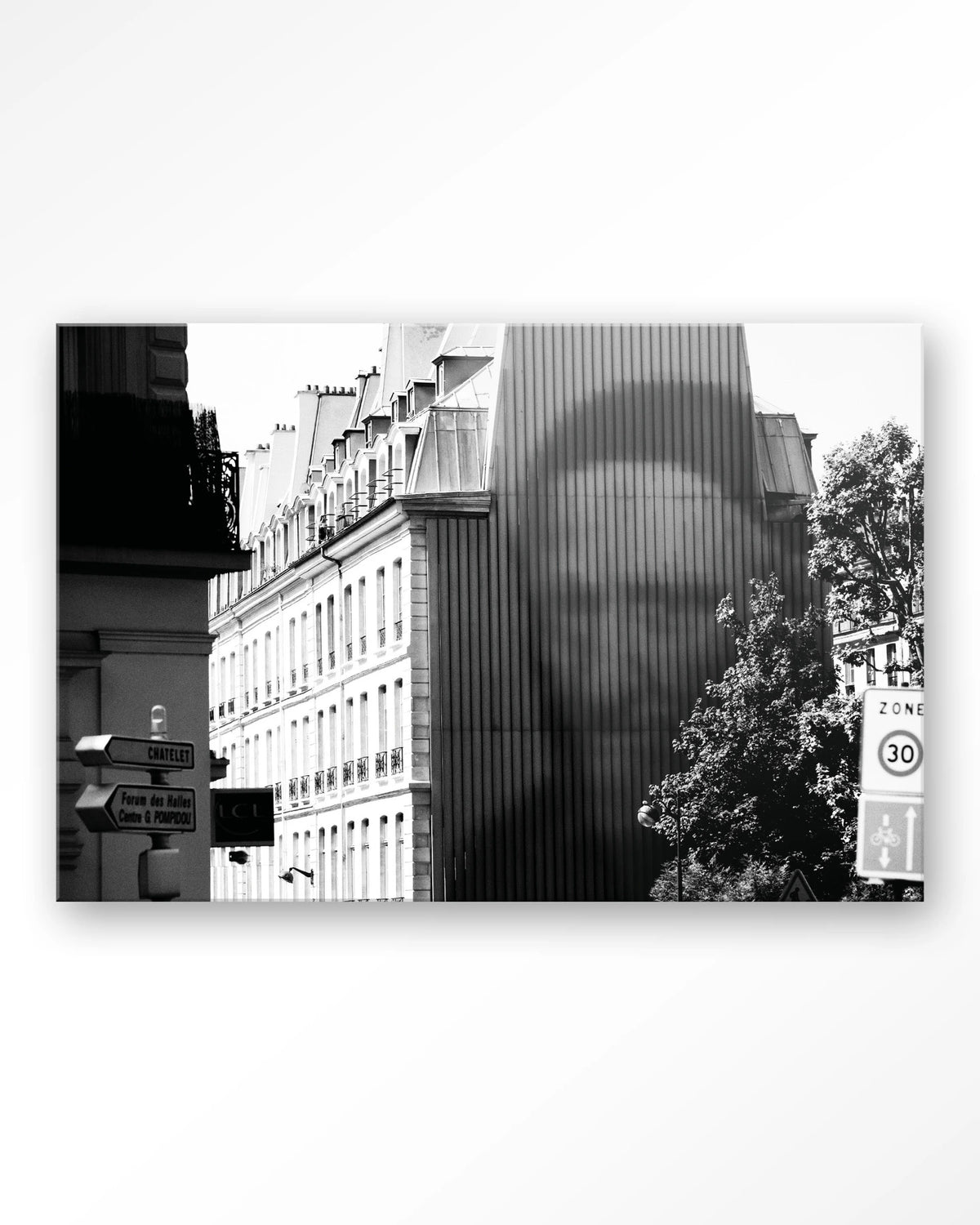 Concrete Contrast Crusher – zwart-wit straatbeeld Parijs – Glas – Blinde montage