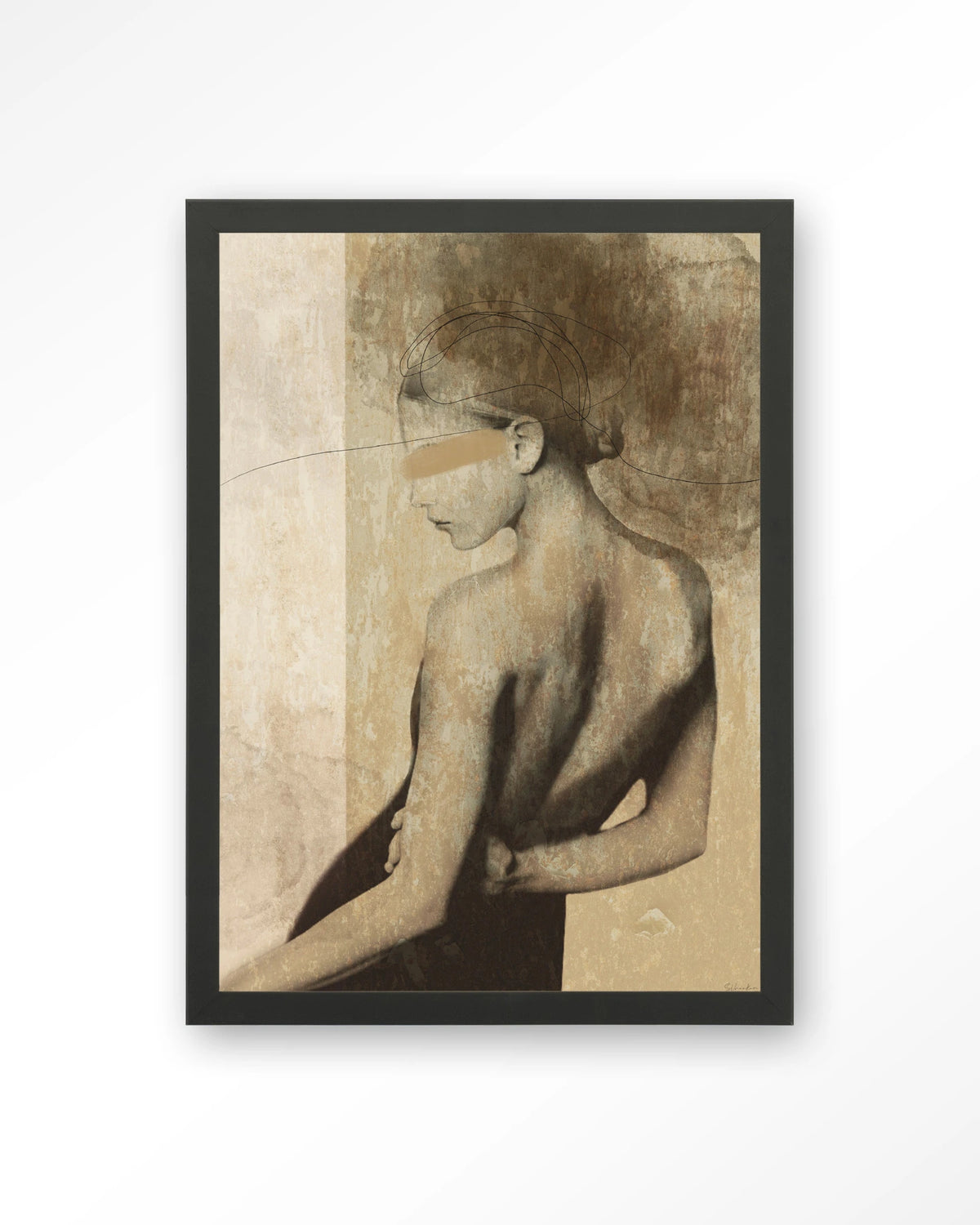Back To You – vrouw van achteren in aardetinten – Art print – Hout zwart