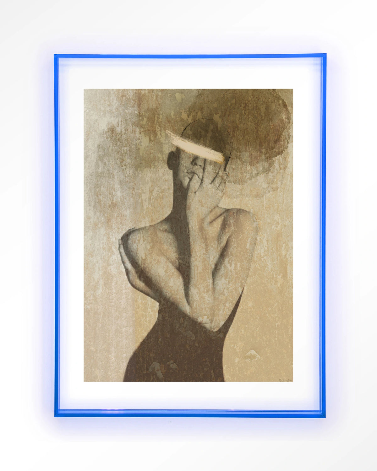 Self Love – vrouwelijk figuur in beige – Art print – Acryl lichtblauw