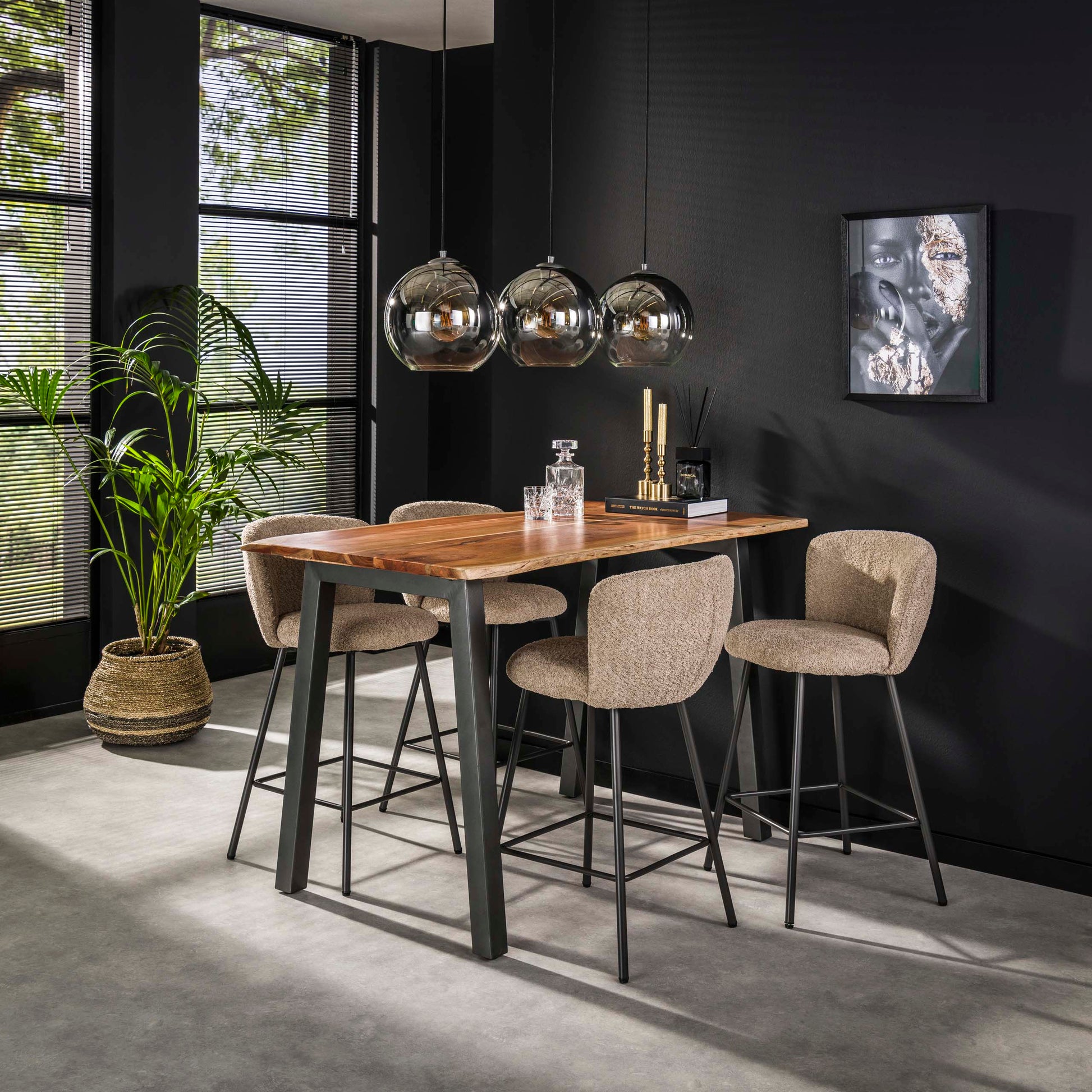 Bartafel Edge 147cm / Massief acacia