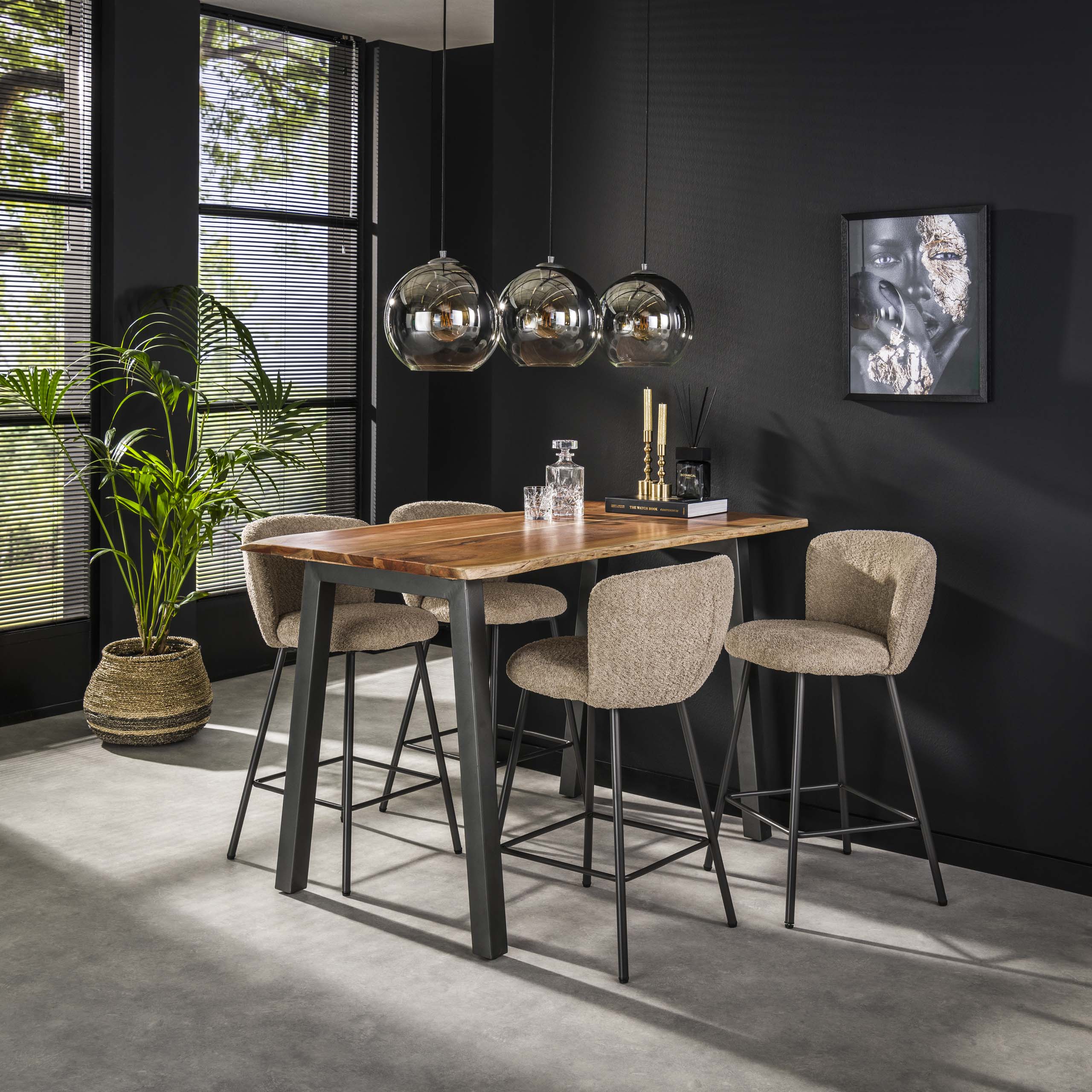 Bartafel Edge 147cm / Massief acacia