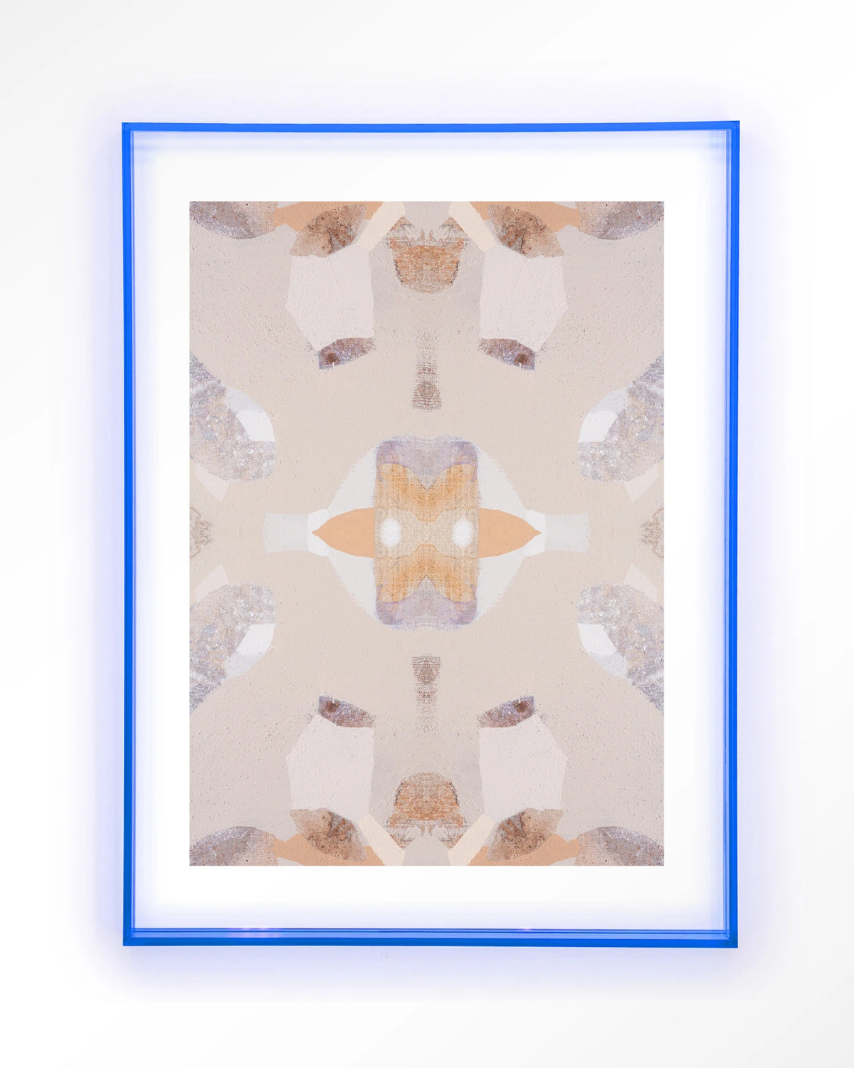 Mountain Lion – symmetrisch patroon in beige en oranje – Art print – Acryl lichtblauw