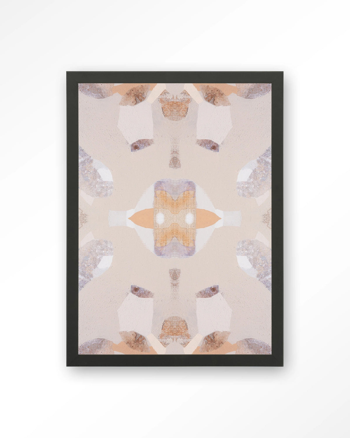 Mountain Lion – symmetrisch patroon in beige en oranje – Art print – Hout zwart