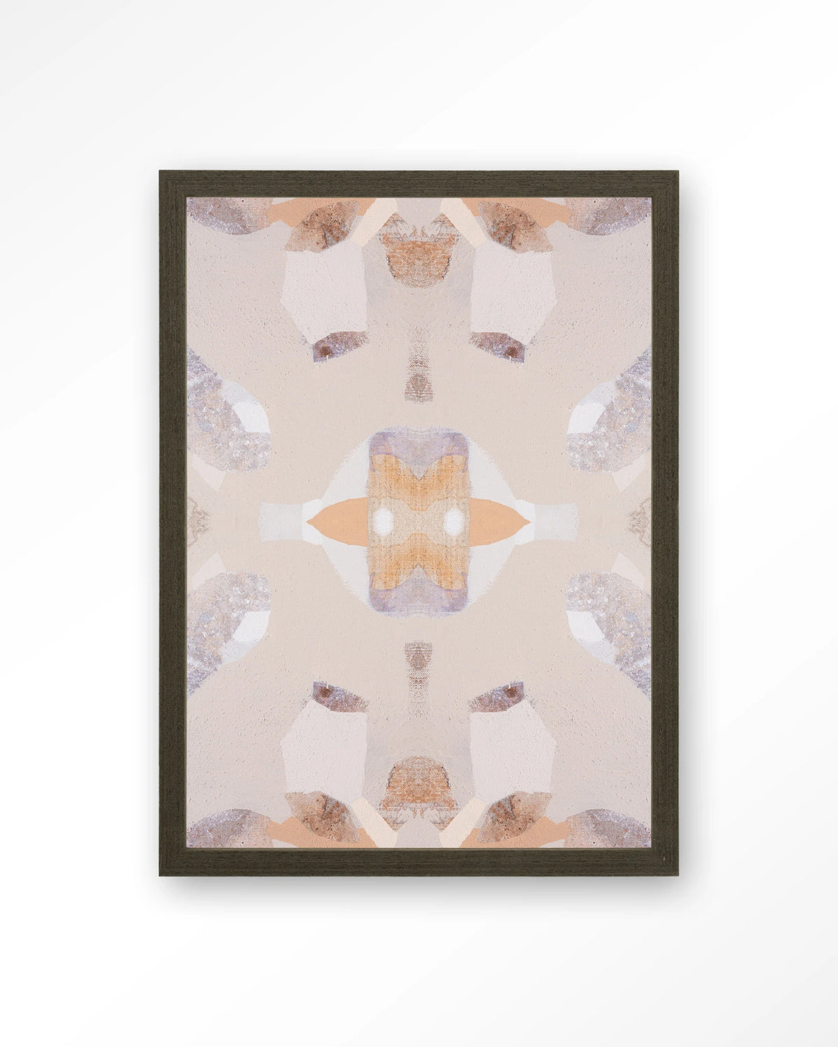 Mountain Lion – symmetrisch patroon in beige en oranje – Art print – Hout donkerbruin