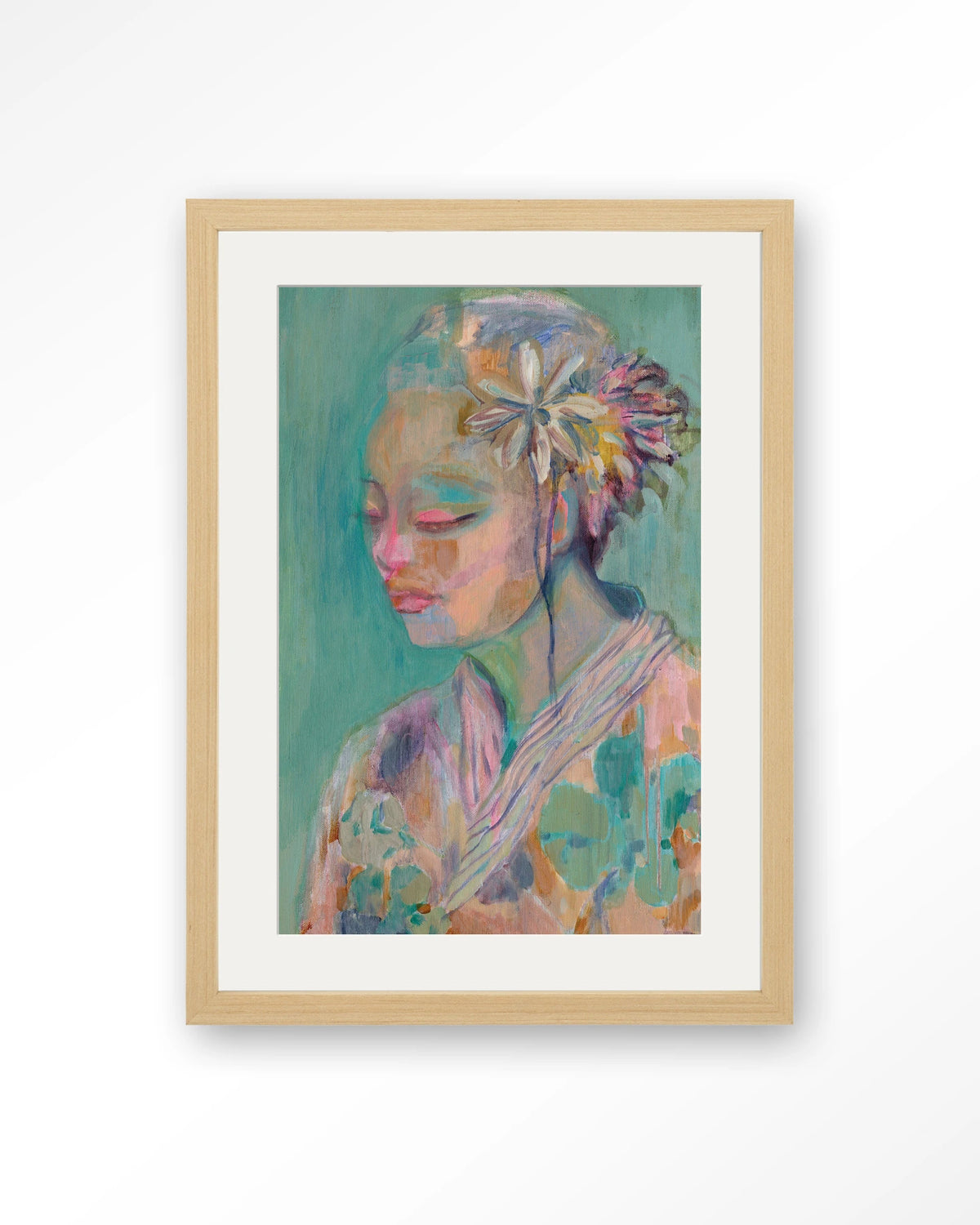 Calm – portret van vrouw met bloem in pastel – Art print – Hout naturel + passe-partout