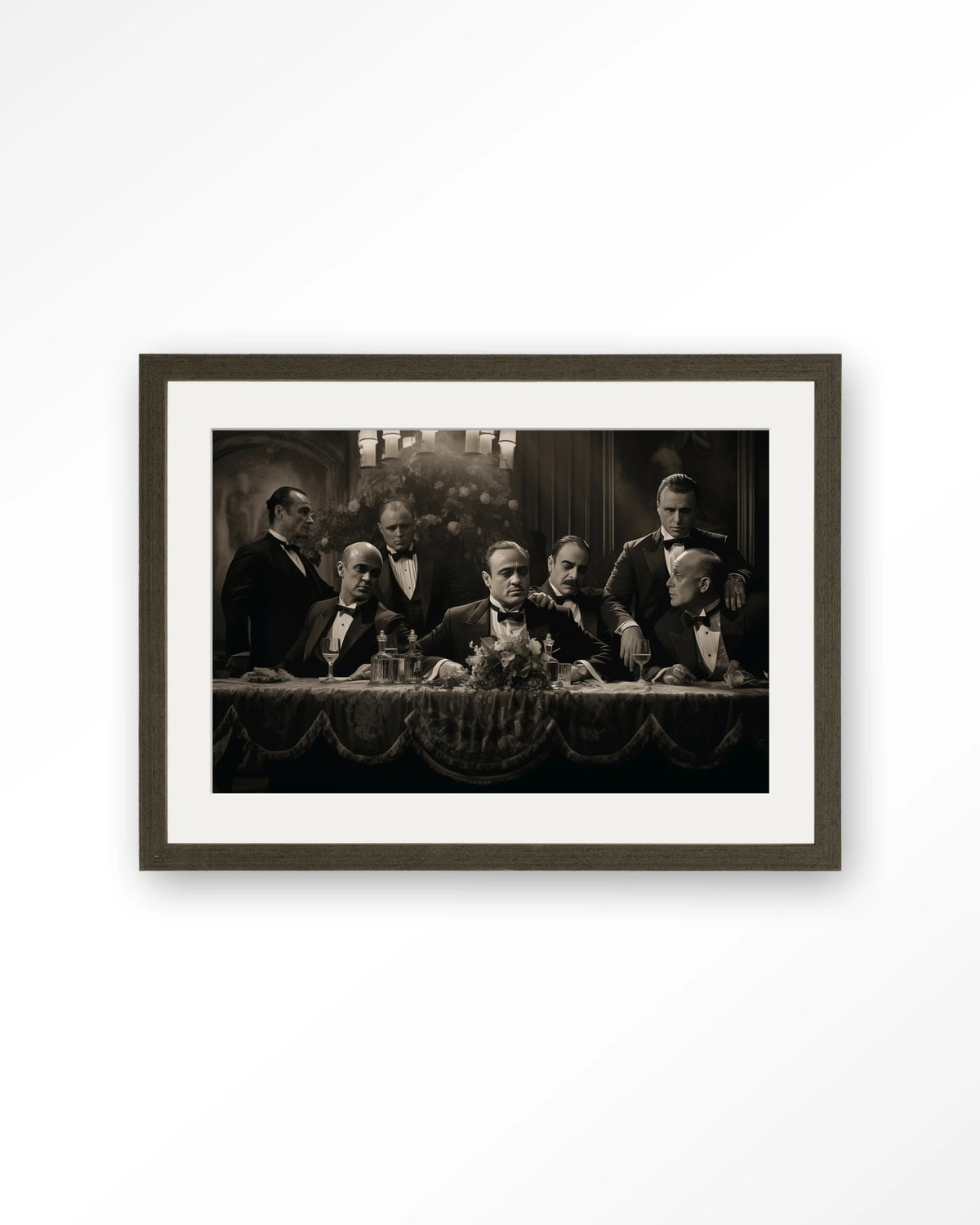 Godfathers Table – maffiabazen aan tafel in zwart-wit – Art print – Hout donkerbruin + passe-partout