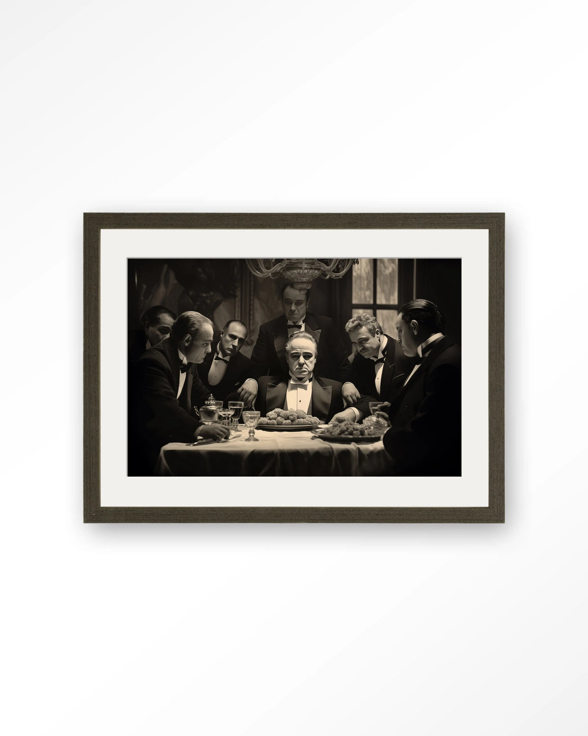 Dinner With Gangsters – gangsters aan diner in zwart-wit – Art print – Hout donkerbruin + passe-partout