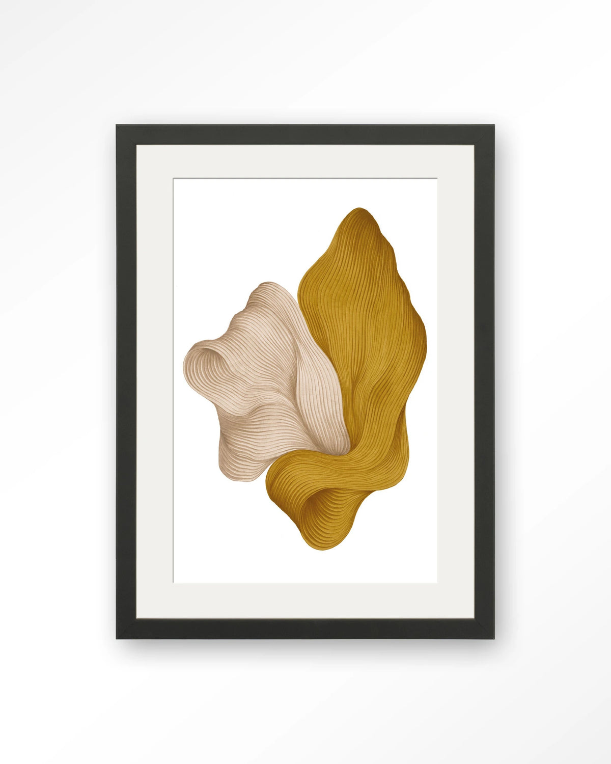 DWG-L – abstracte golvende vormen in geel en beige – Art print – Hout zwart + passe-partout