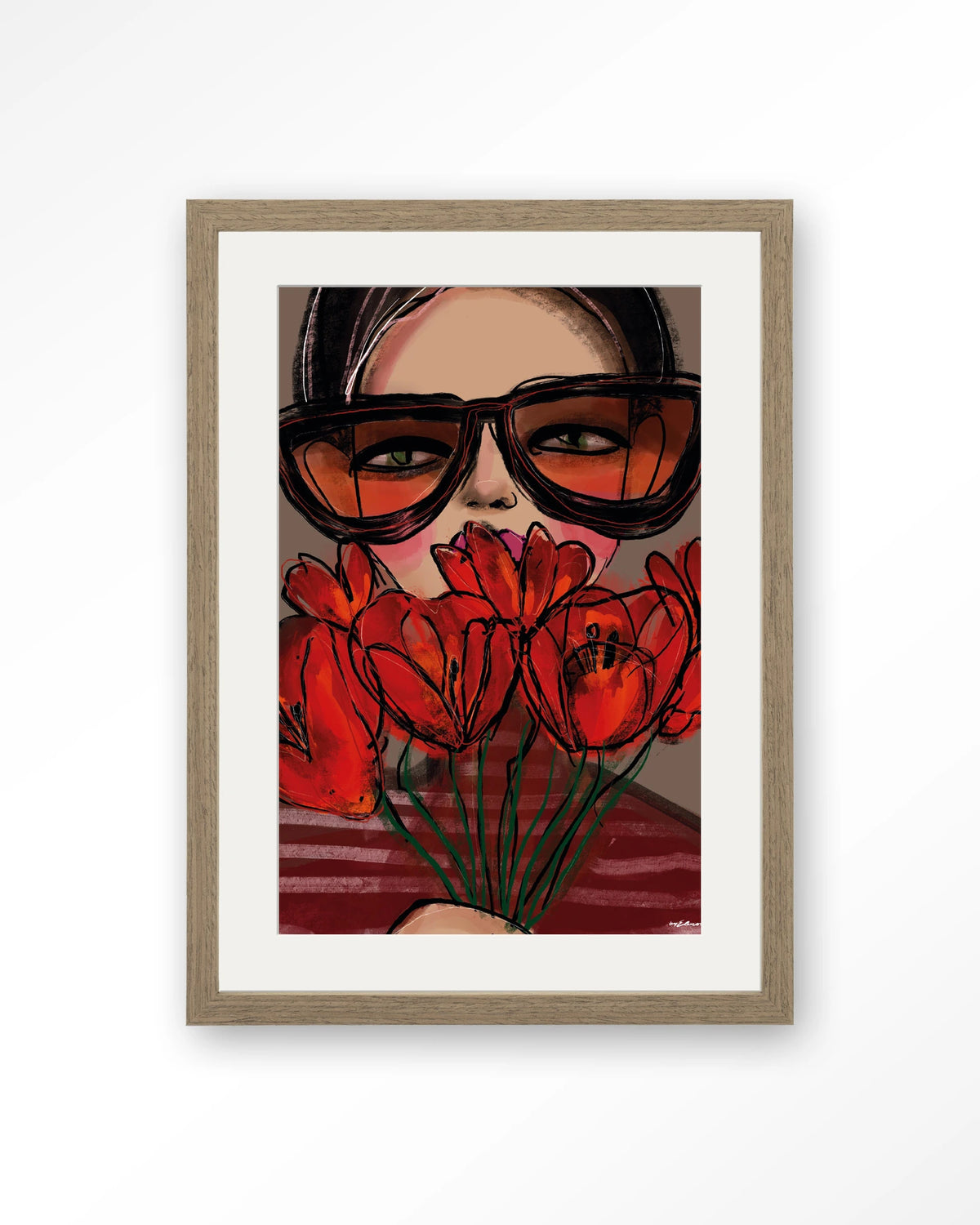 Poppy – vrouw met zonnebril en rode tulpen – Art print – Hout bruin + passe-partout