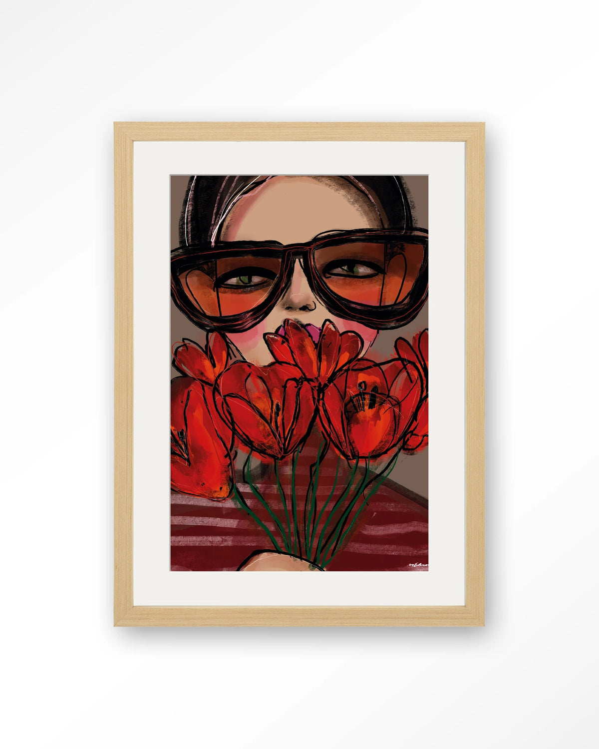 Poppy – vrouw met zonnebril en rode tulpen – Art print – Hout naturel + passe-partout