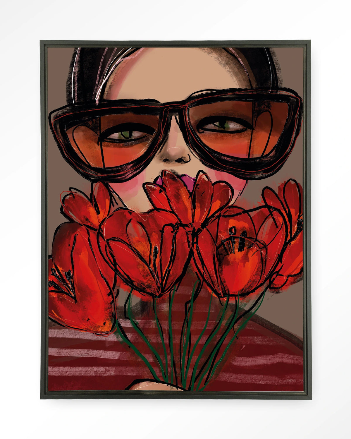 Poppy – vrouw met zonnebril en rode tulpen – Wandkleed – Floating frame – zwart
