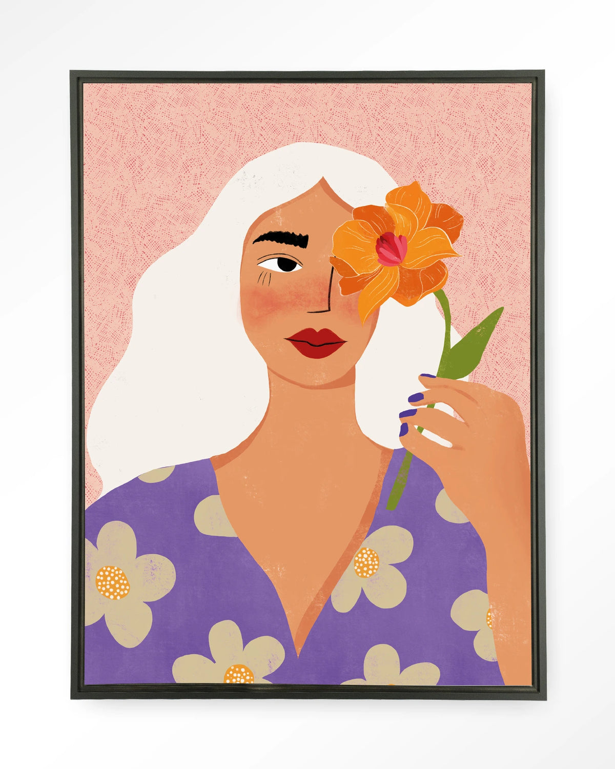 Flower Girly – vrouw met witte haren en bloem – Wandkleed – Floating frame – zwart