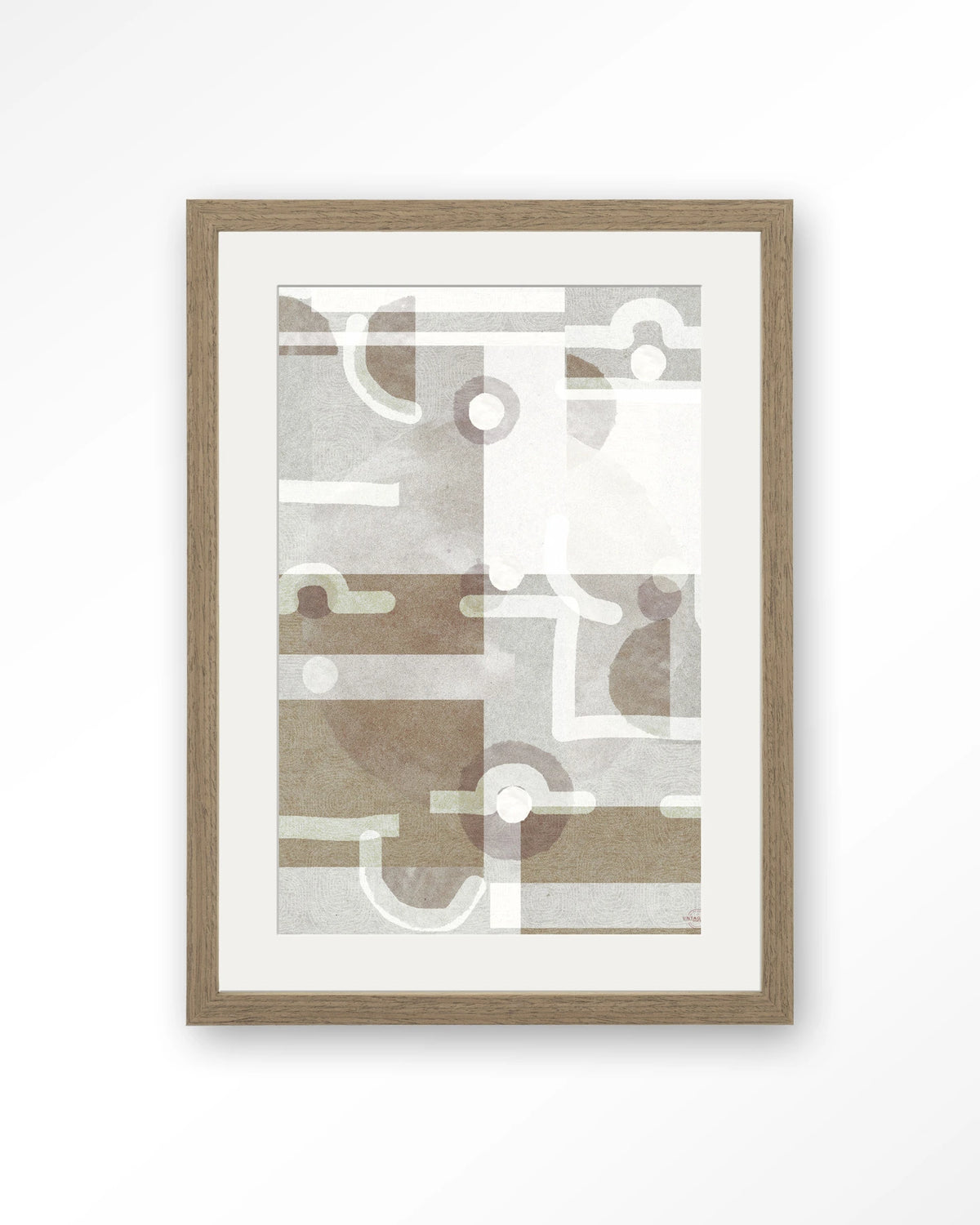 Symbols Of The Universe – abstract geometrisch in grijs en beige – Art print – Hout bruin + passe-partout
