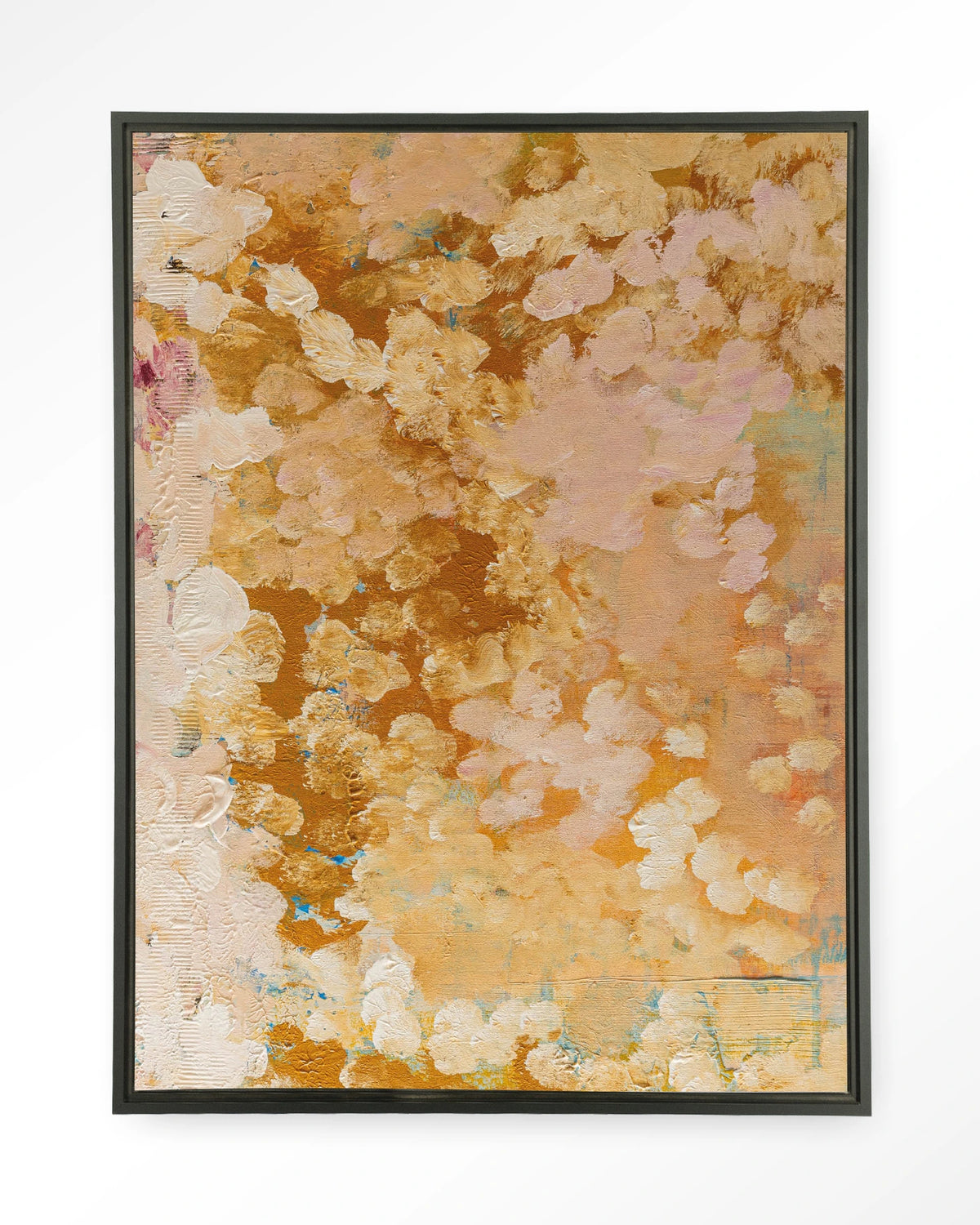Abundance – abstract in goud en roze – Wandkleed – Floating frame – zwart
