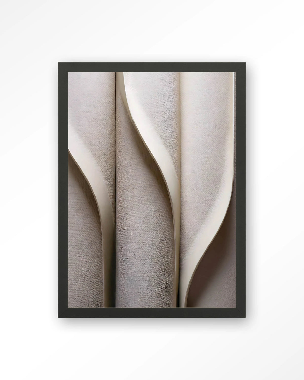 Silent Waves – abstracte plooien in beige – Art print – Hout zwart