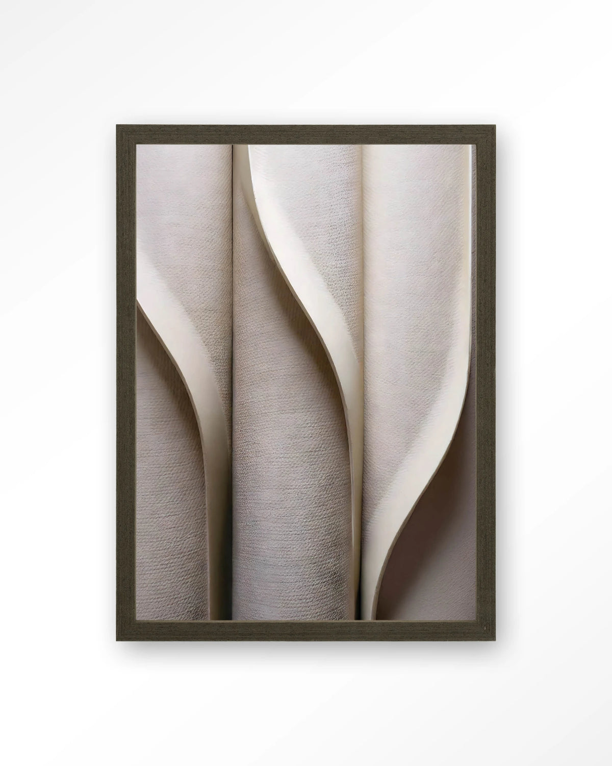 Silent Waves – abstracte plooien in beige – Art print – Hout donkerbruin