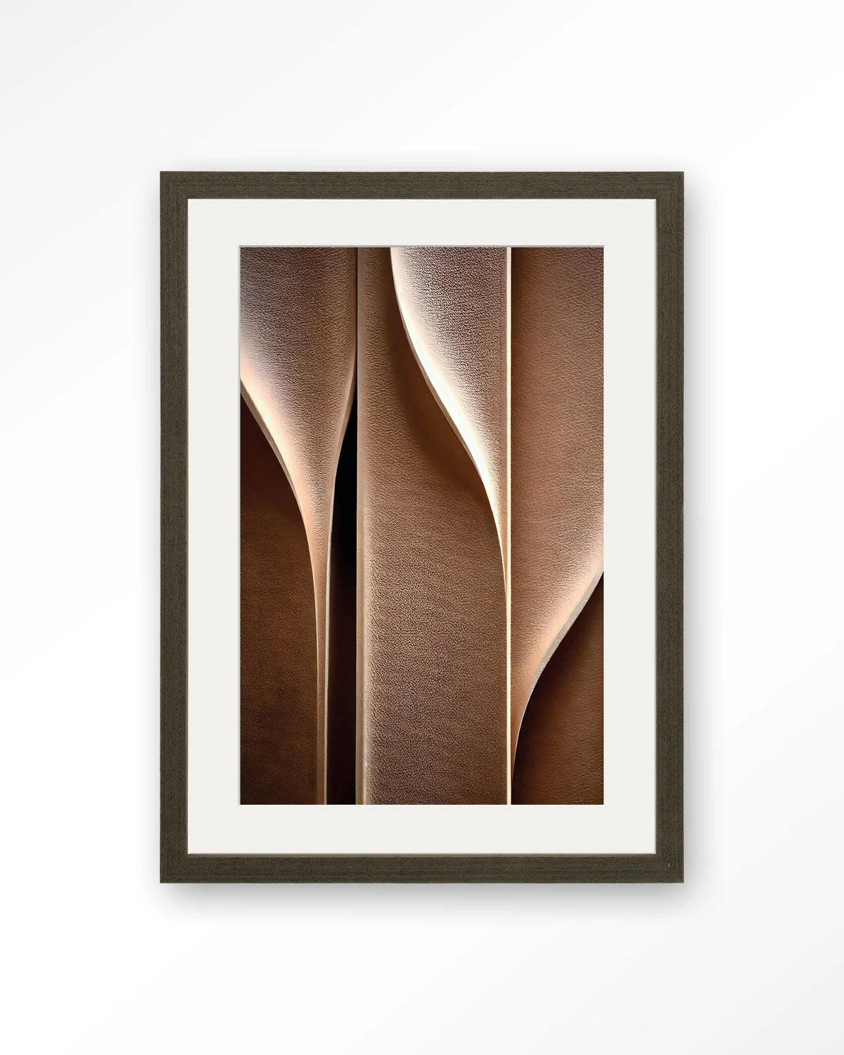 Whispering Curves – abstracte golven in bruin – Art print – Hout donkerbruin + passe-partout