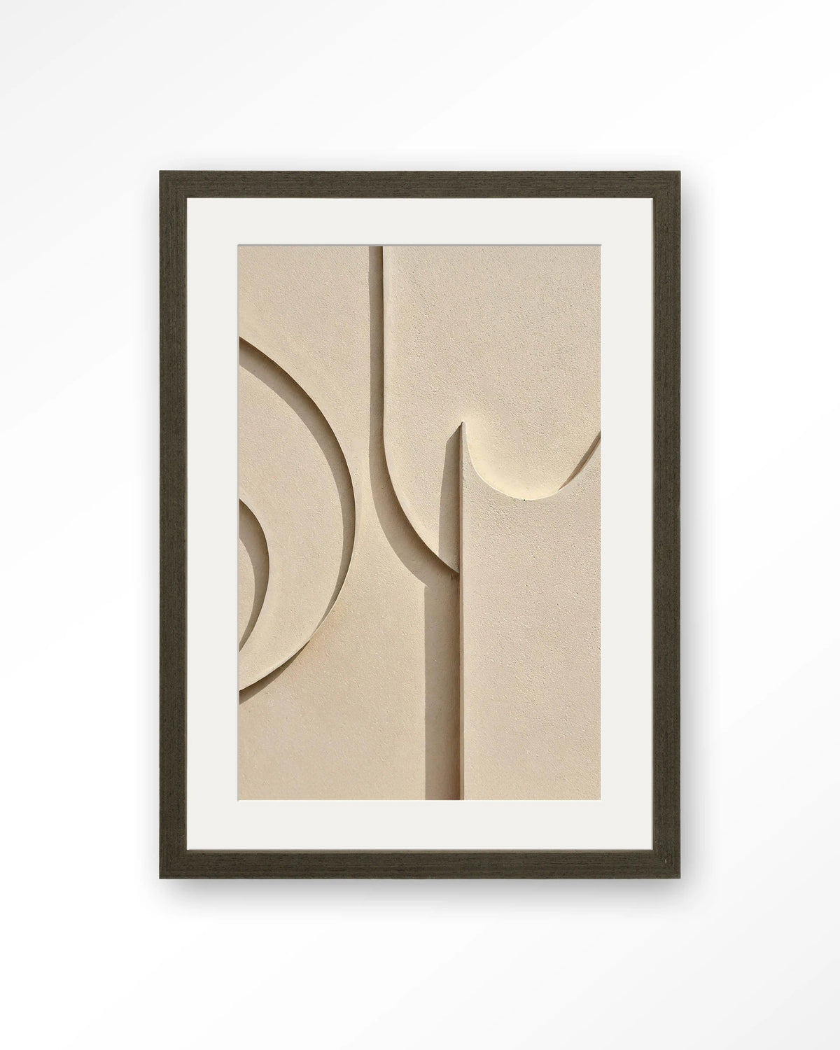 Siaa 2 – reliëf abstract in crème – Art print – Hout donkerbruin + passe-partout