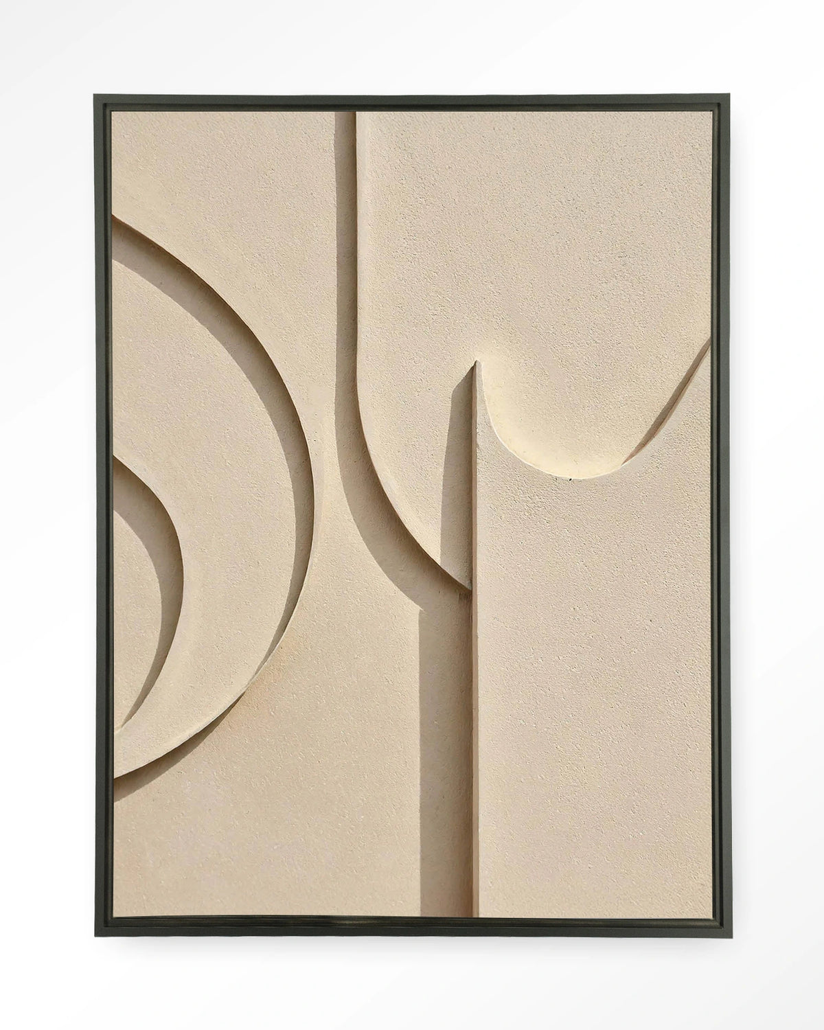 Siaa 2 – reliëf abstract in crème – Wandkleed – Floating frame – zwart
